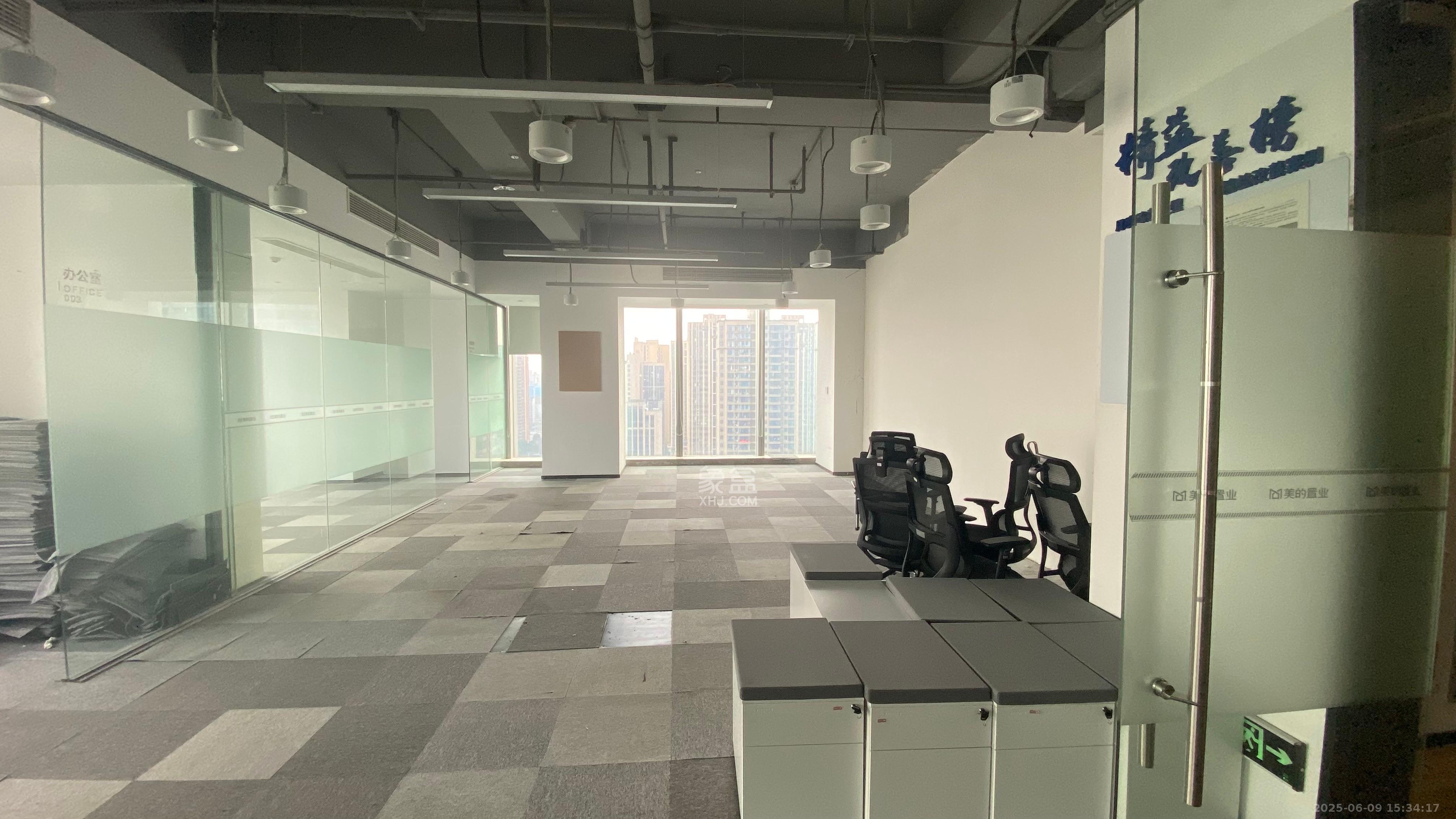 运达中央广场一、二期 1室1厅1卫 28000.0元/月 运达中央广场一、二期 1室1厅1卫 28000.0元/月室内图