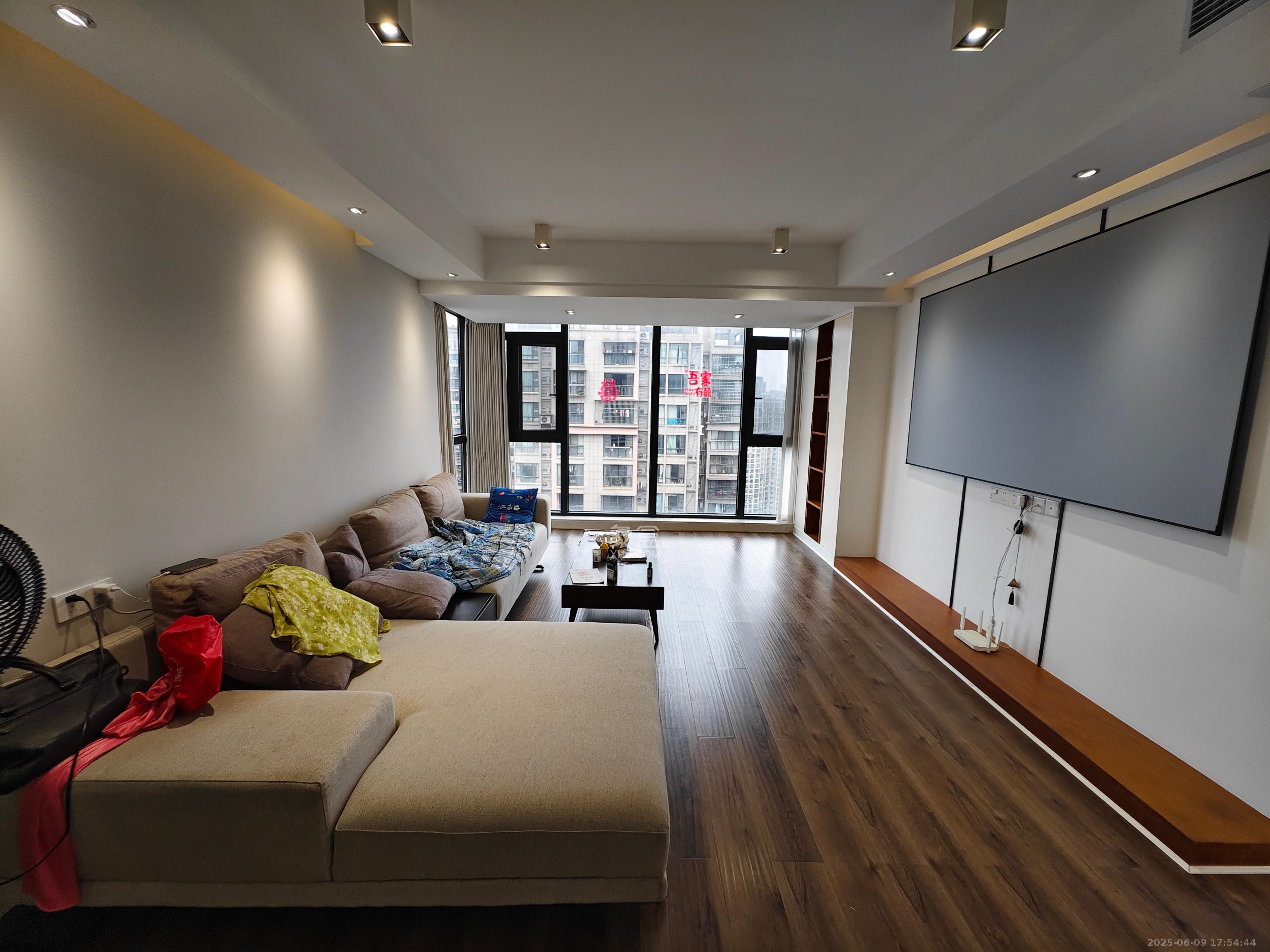 鑫远御文台二期  4室2厅2卫    6000.0元/月 鑫远御文台二期  4室2厅2卫    6000.0元/月室内图