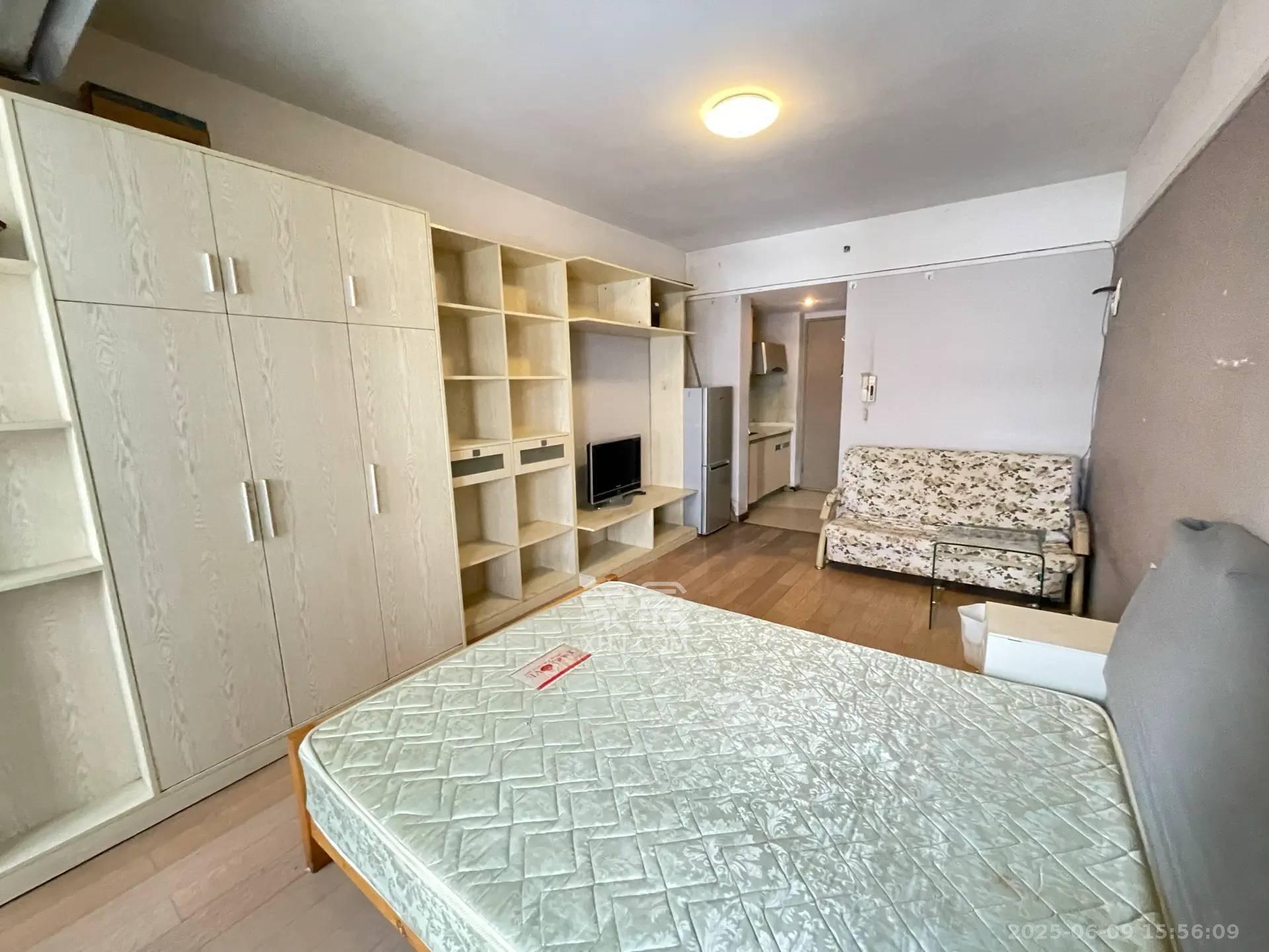 万科金色家园 1室1厅1卫 1200.0元/月 万科金色家园 1室1厅1卫 1200.0元/月室内图