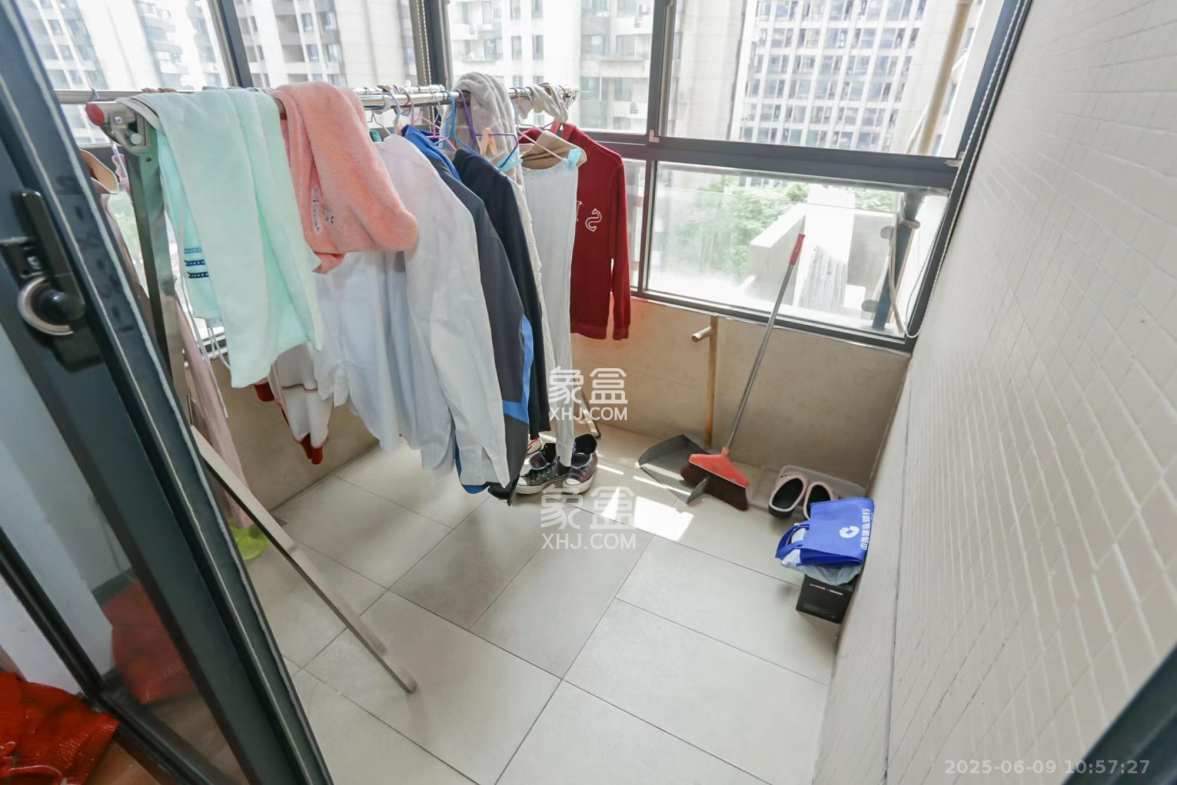 长房时代城 2室2厅1卫 2500.0元/月 长房时代城 2室2厅1卫 2500.0元/月室内图