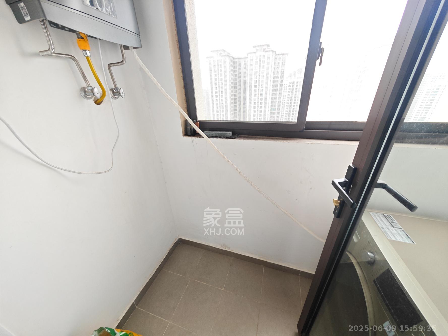 合能枫丹丽舍(柏悦名苑) 3室2厅2卫 130.0万 合能枫丹丽舍(柏悦名苑) 3室2厅2卫 130.0万其他