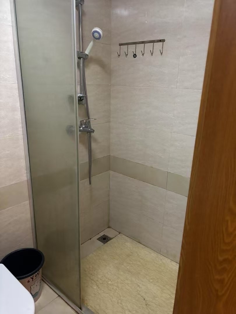 珠江愉景新城  1室1厅1卫   1000.00元/月