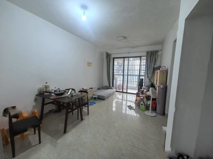 椰岛华庭 2室2厅2卫 2500.0元/月 椰岛华庭 2室2厅2卫 2500.0元/月室内图