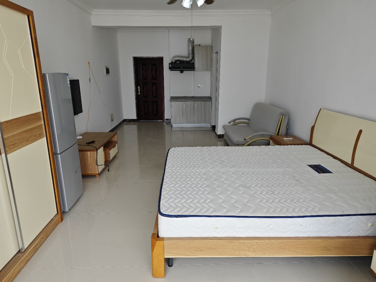 宝泰温泉花园 1室0厅1卫 1500.0元/月 宝泰温泉花园 1室0厅1卫 1500.0元/月室内图