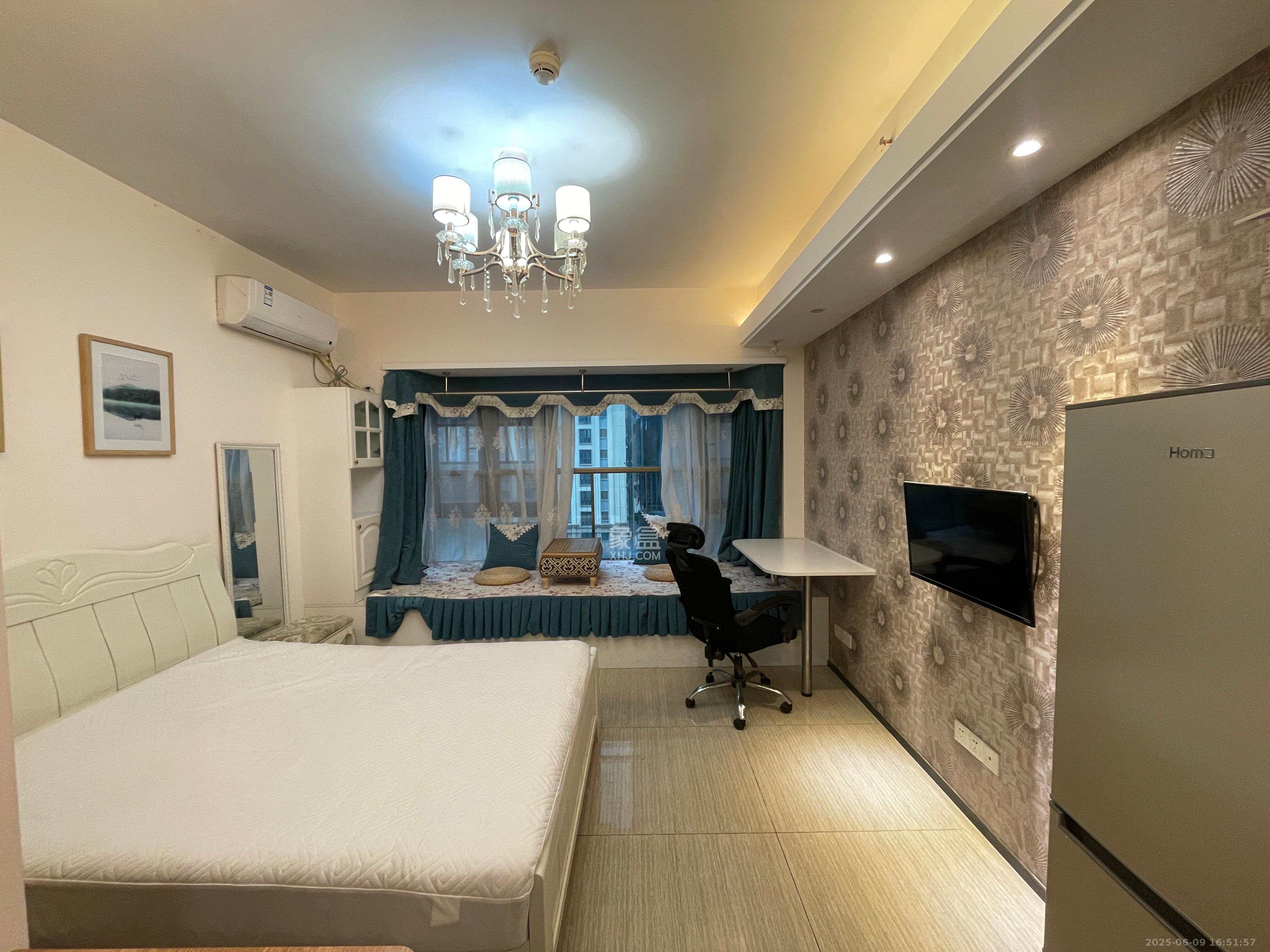 恒大翡翠华庭  1室1厅1卫    1400.0元/月 恒大翡翠华庭  1室1厅1卫    1400.0元/月室内图