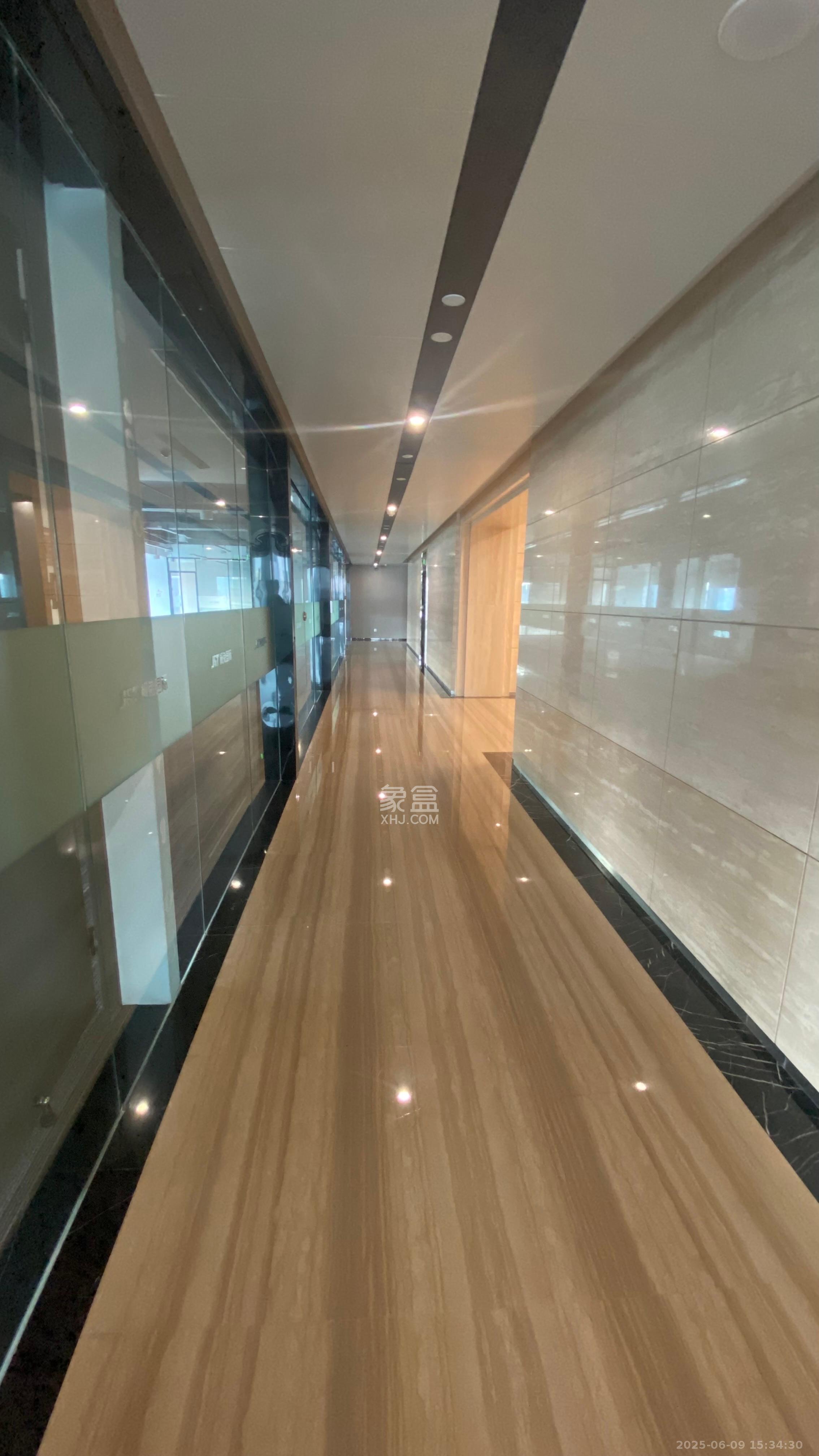 运达中央广场一、二期  1室1厅1卫    28000.0元/月室内图