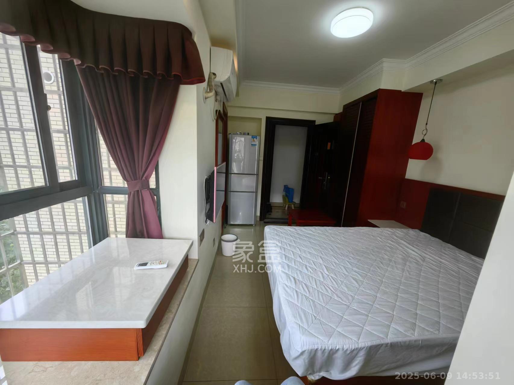 麓枫和苑 1室2厅2卫 800.0元/月 麓枫和苑 1室2厅2卫 800.0元/月室内图