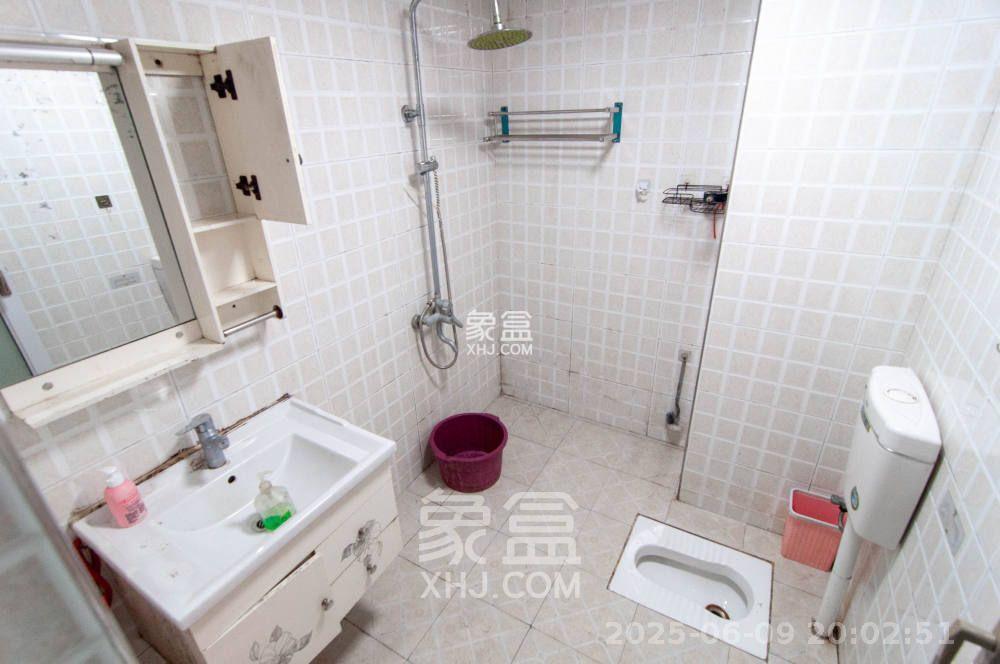 红公馆(前程丽景大厦) 1室1厅1卫 1800.0元/月 红公馆(前程丽景大厦) 1室1厅1卫 1800.0元/月室内图