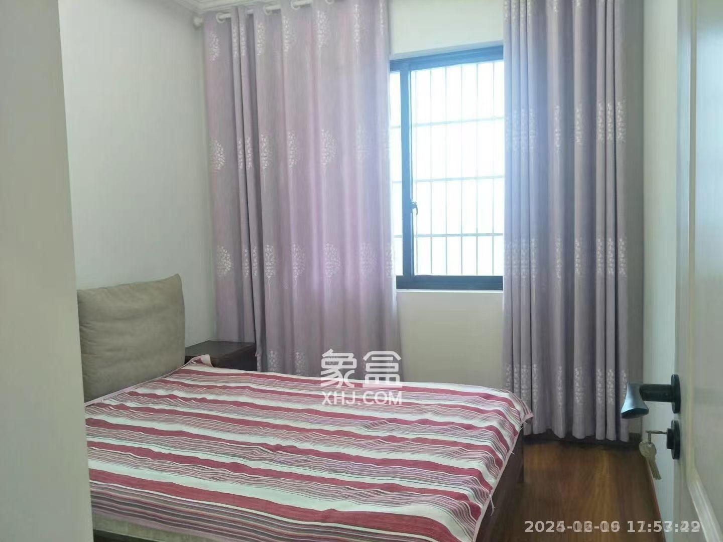 紫御江山  3室2厅1卫   2500.00元/月室内图
