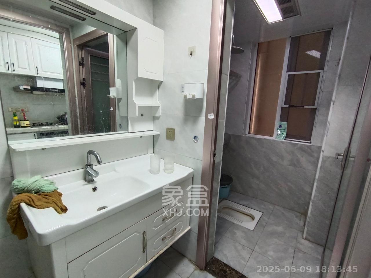 佛奥康桥水岸  3室2厅1卫   1300.00元/月室内图
