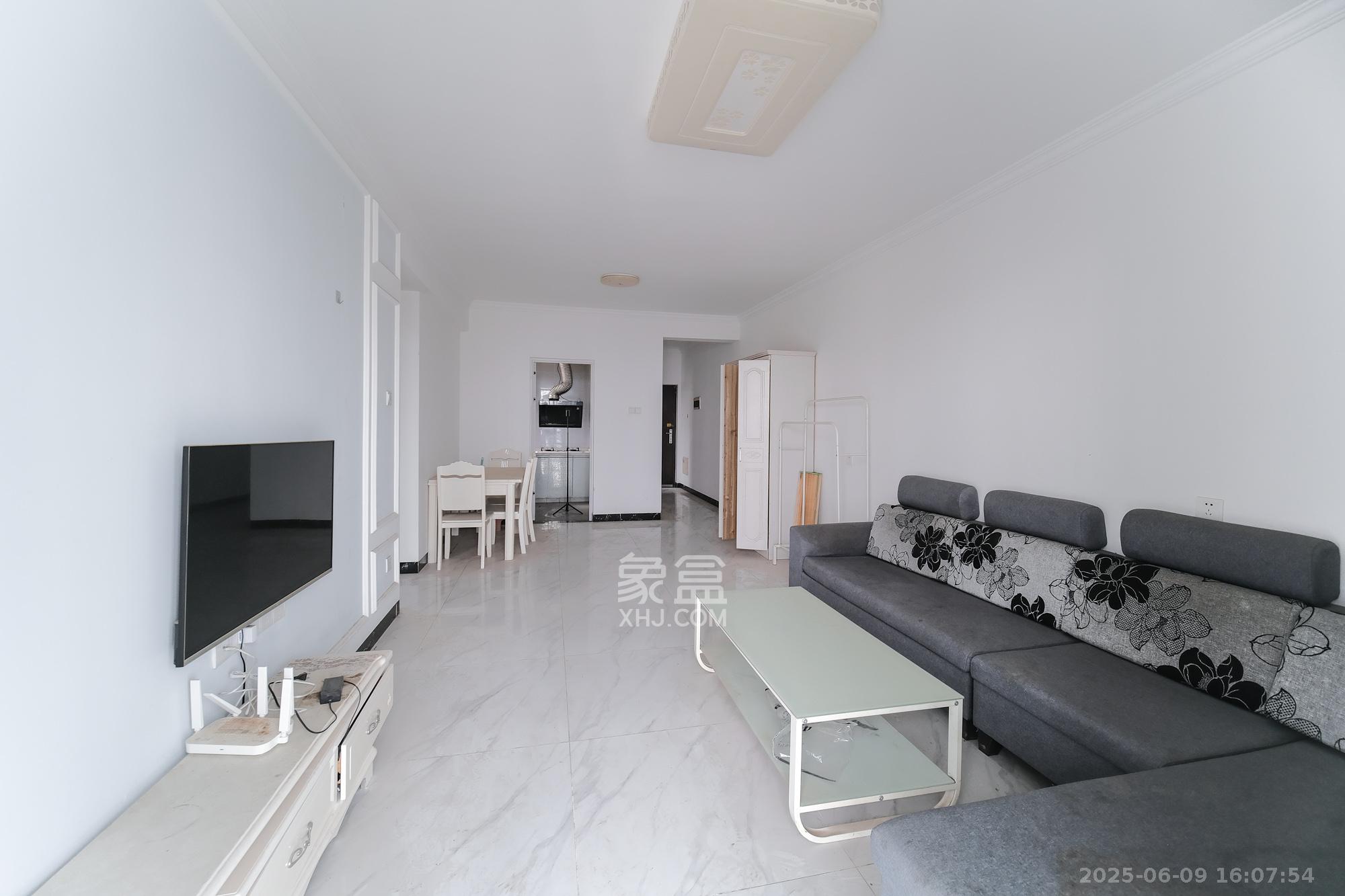 和悦城(蟠龙景苑) 3室2厅1卫 50.2万 和悦城(蟠龙景苑) 3室2厅1卫 50.2万客厅