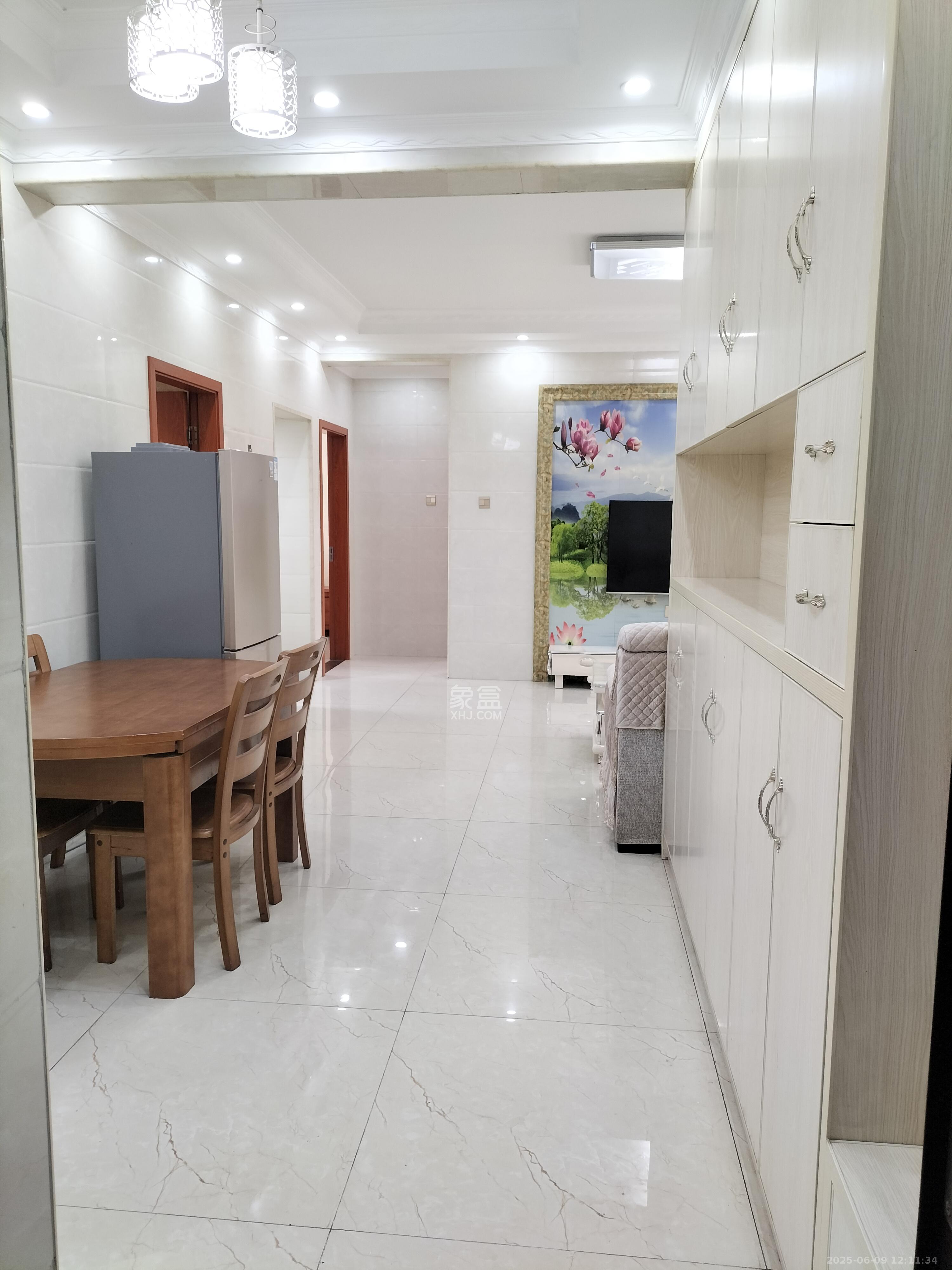 家兴苑 3室2厅1卫 2400.0元/月 家兴苑 3室2厅1卫 2400.0元/月室内图