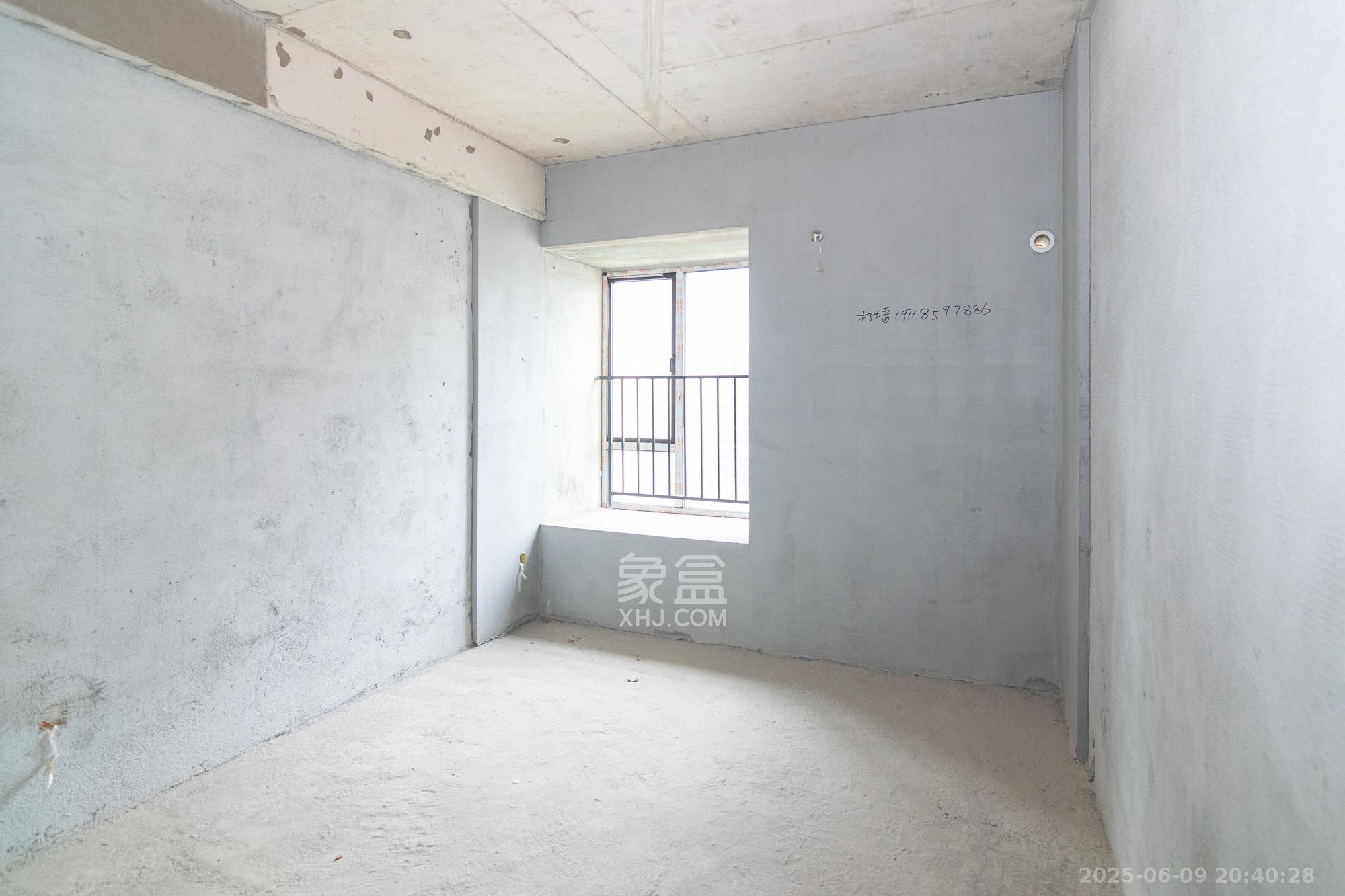 大汉汉府一期  4室2厅2卫    87.0万 大汉汉府一期  4室2厅2卫    87.0万卧室