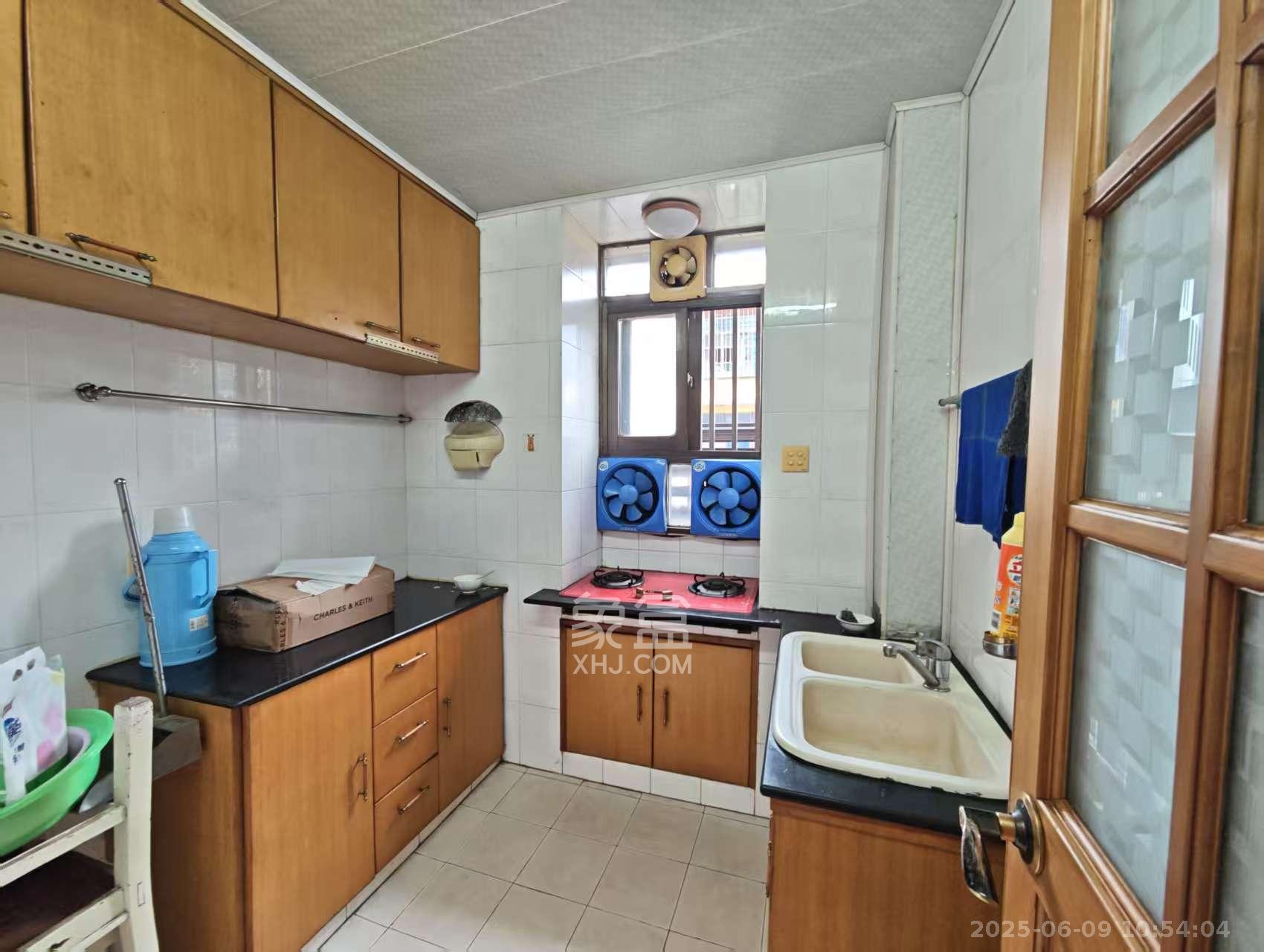 群芳园 1室2厅1卫 2000.0元/月 群芳园 1室2厅1卫 2000.0元/月室内图