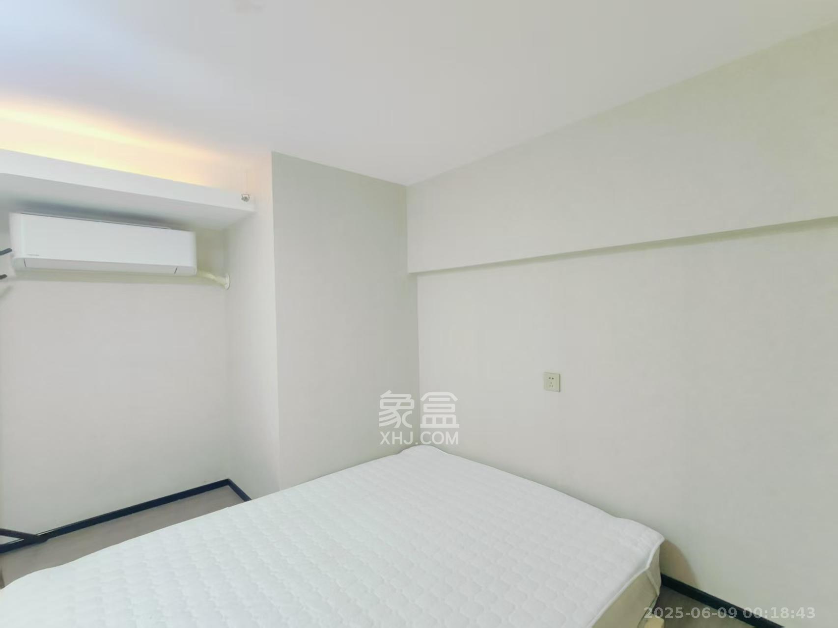 中一鲲出（鲲鹏府）  2室1厅1卫   2500.00元/月室内图