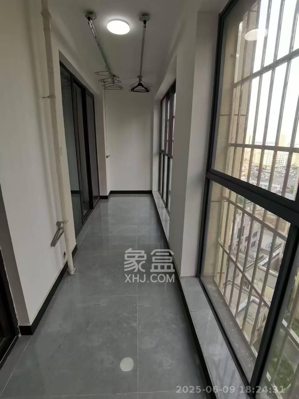 东方美地  3室2厅1卫    2300.0元/月室内图