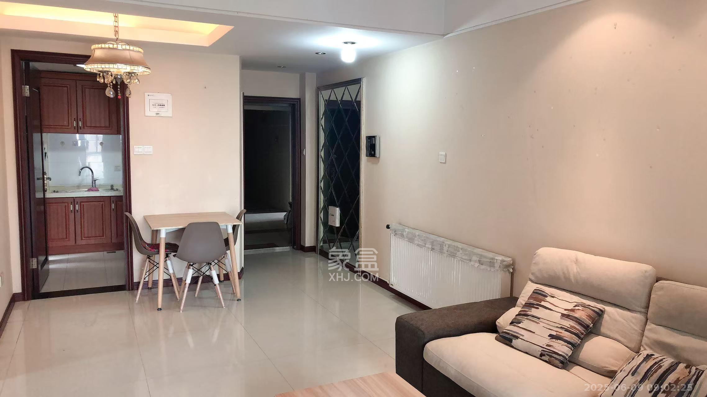 标志浪漫满屋(枫景公寓) 2室1厅1卫 2100.0元/月 标志浪漫满屋(枫景公寓) 2室1厅1卫 2100.0元/月室内图