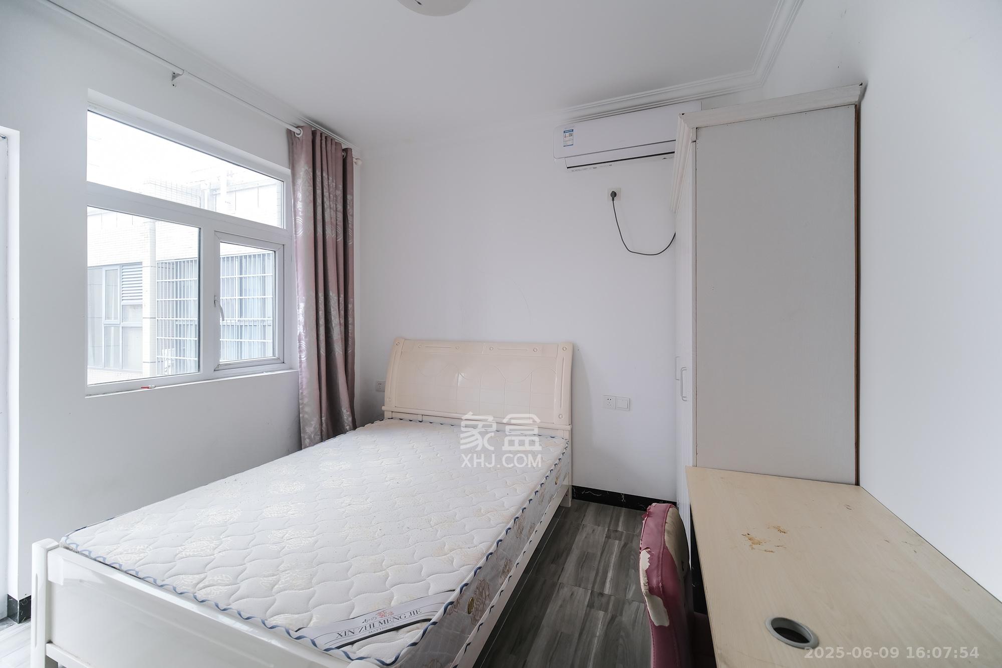 和悦城(蟠龙景苑) 3室2厅1卫 50.2万 和悦城(蟠龙景苑) 3室2厅1卫 50.2万卧室