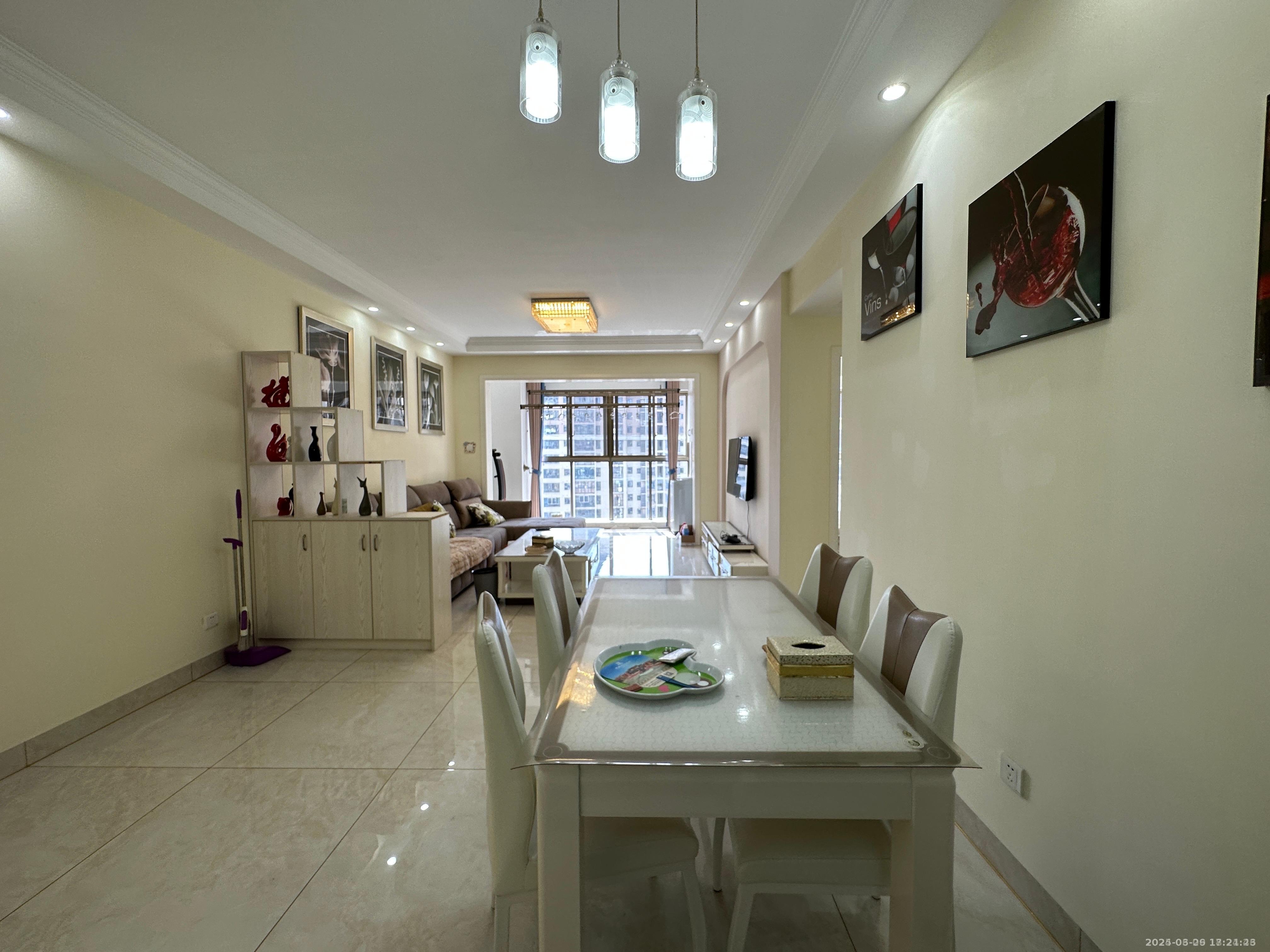 奥园广场 3室2厅2卫 2600.0元/月 奥园广场 3室2厅2卫 2600.0元/月室内图