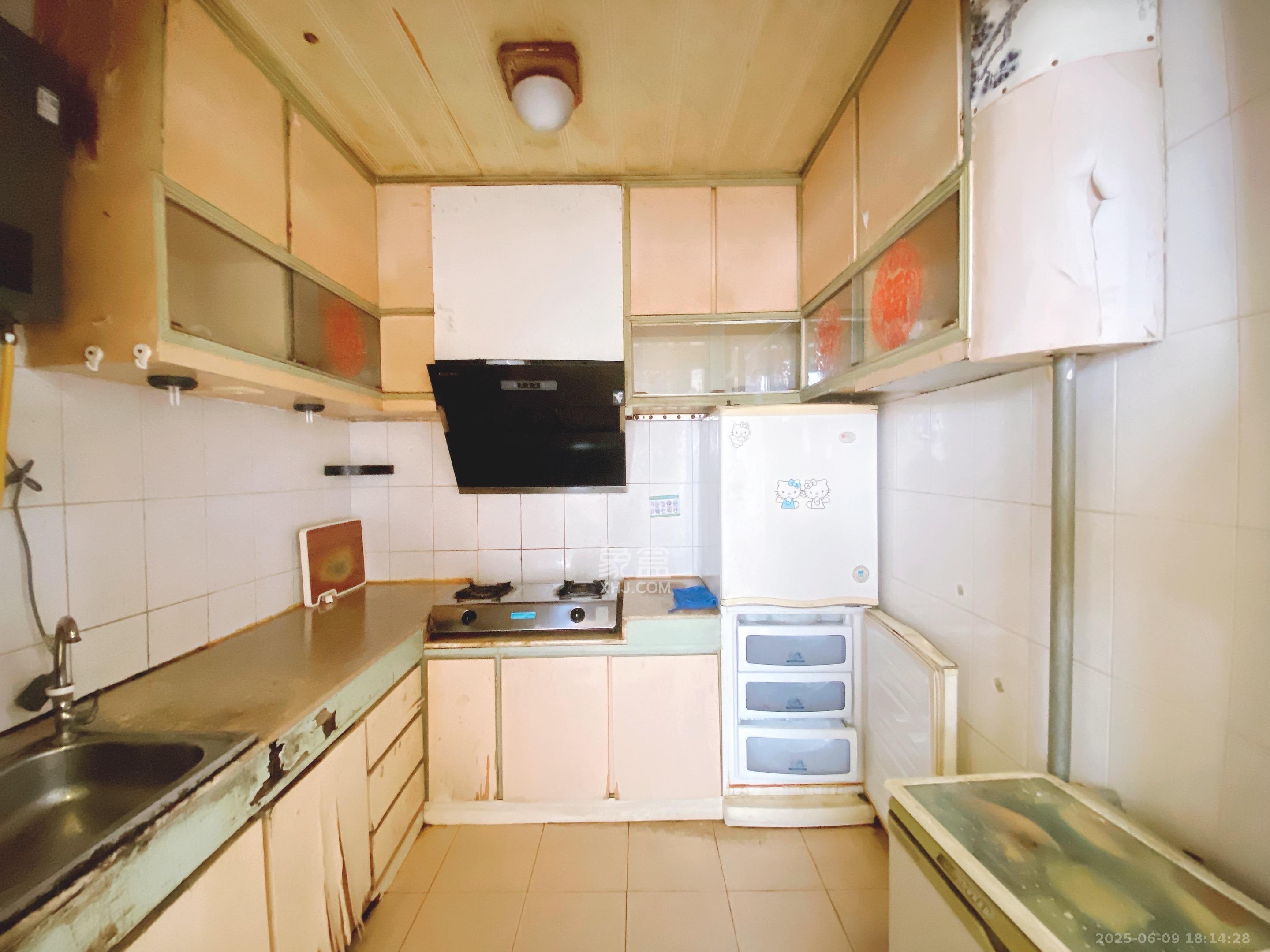 隆华金属宿舍  2室2厅1卫    2300.0元/月 隆华金属宿舍  2室2厅1卫    2300.0元/月室内图