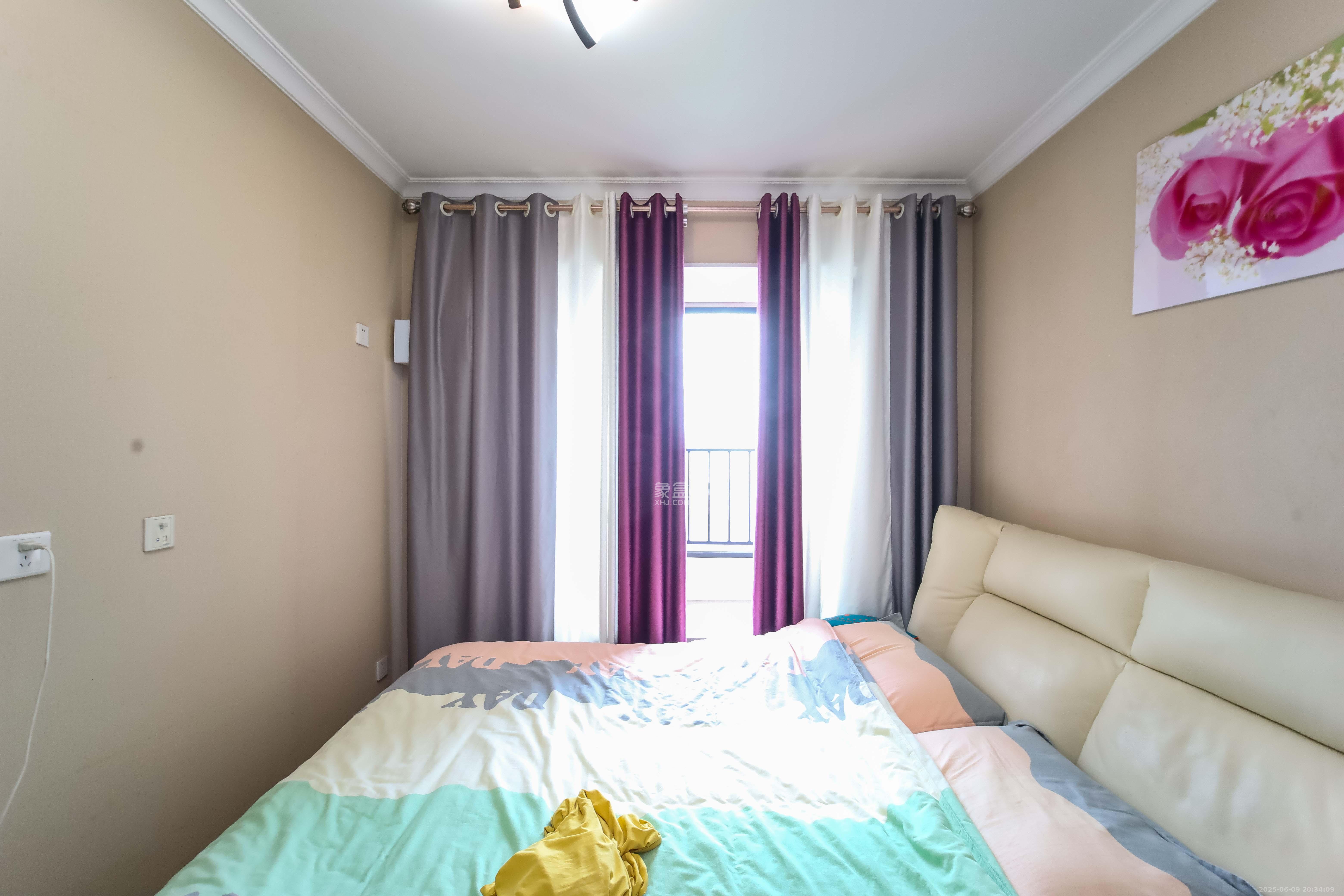 万科金域蓝湾 3室2厅2卫 125.0万 万科金域蓝湾 3室2厅2卫 125.0万卧室