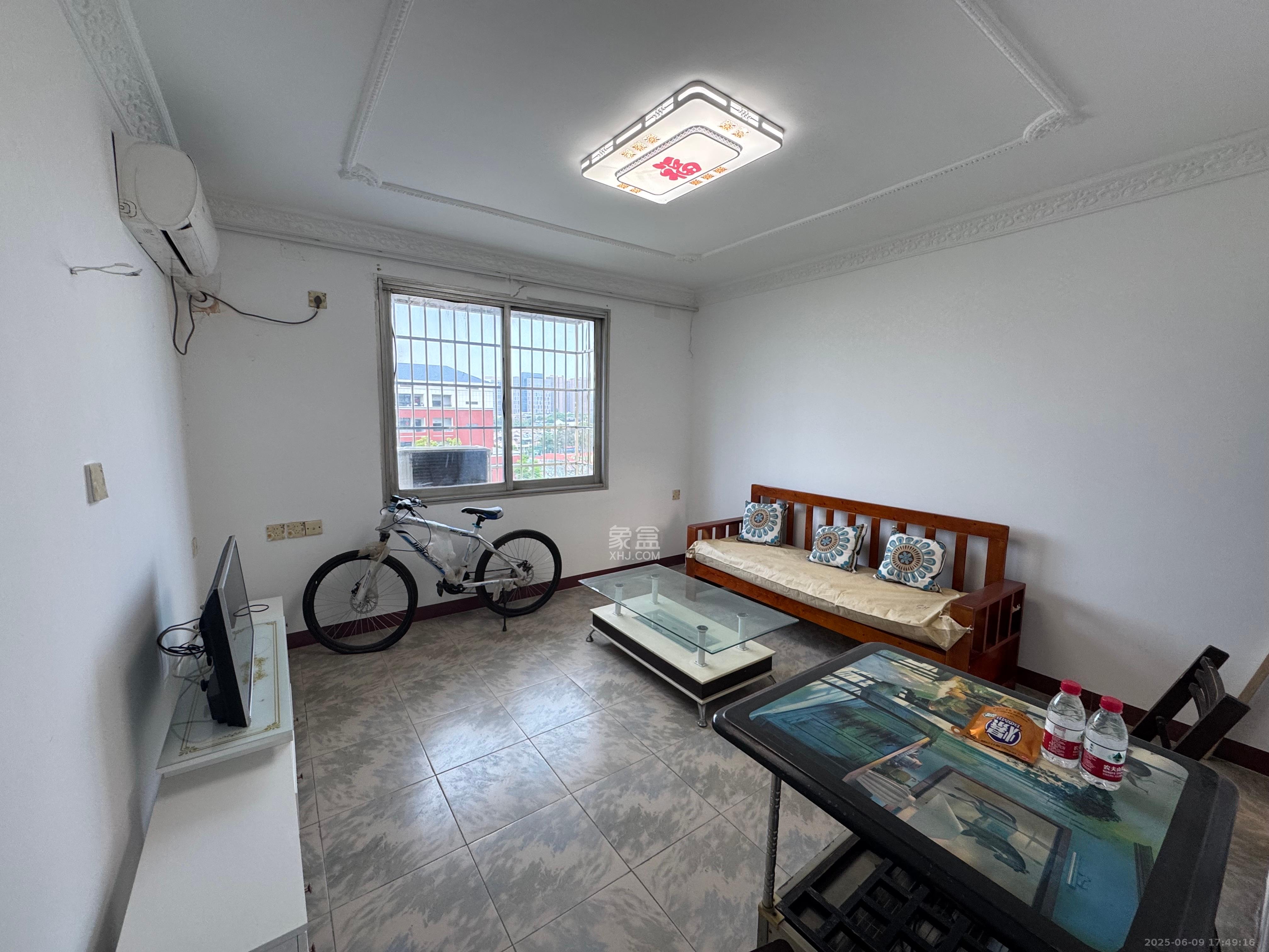 中建五局信和苑三区  2室1厅1卫   1200.00元/月