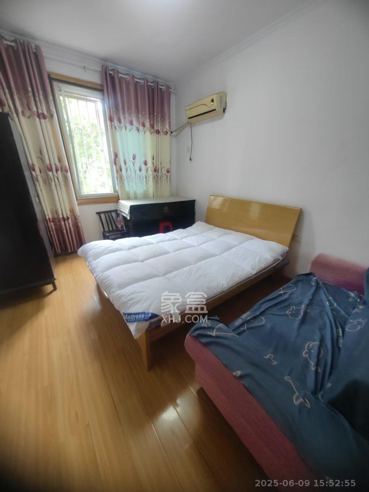 下工商银行宿舍  2室1厅1卫    1900.0元/月 下工商银行宿舍  2室1厅1卫    1900.0元/月室内图