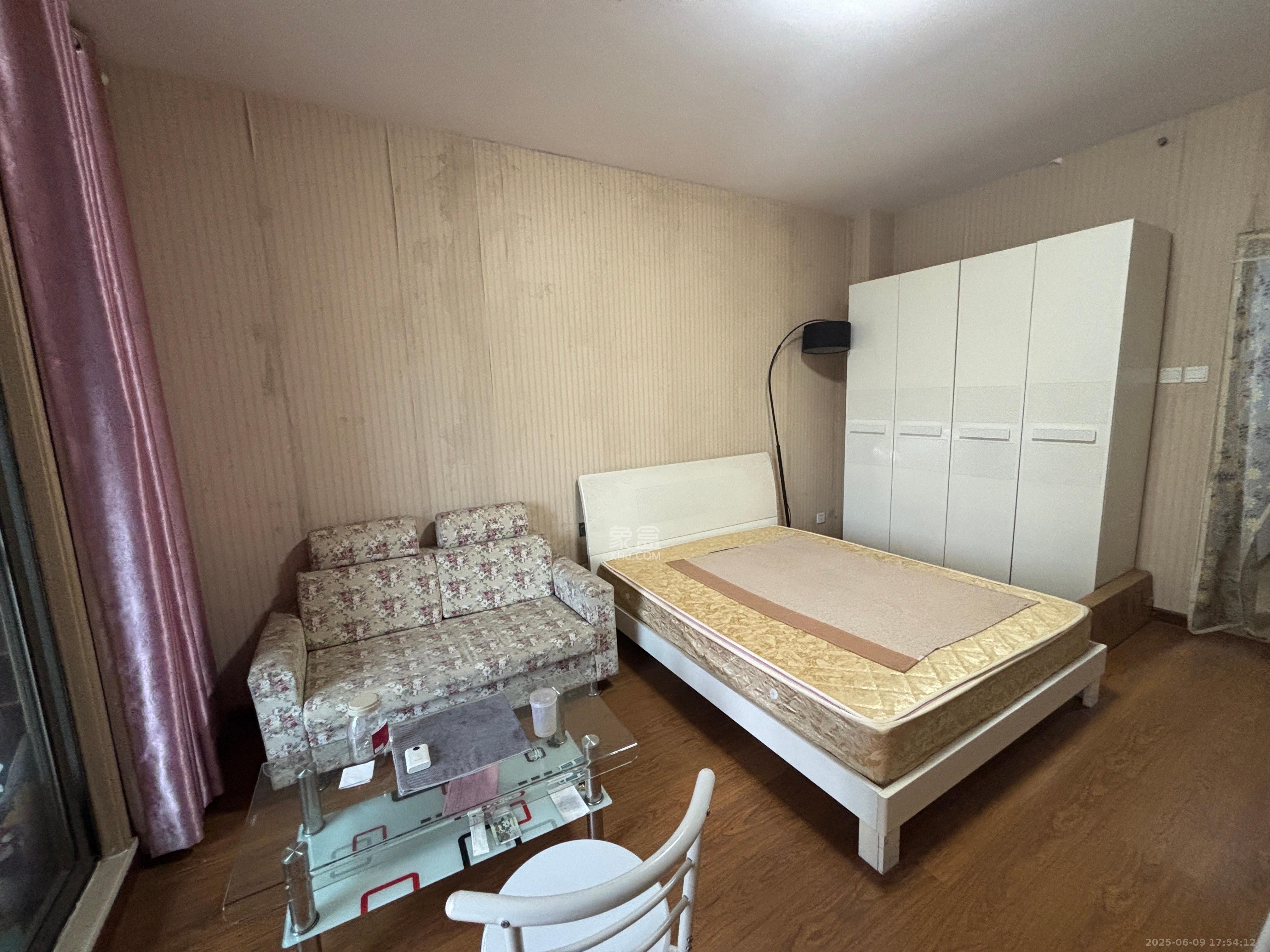 花漾年华(桂花园) 1室1厅1卫 1000.0元/月 花漾年华(桂花园) 1室1厅1卫 1000.0元/月室内图