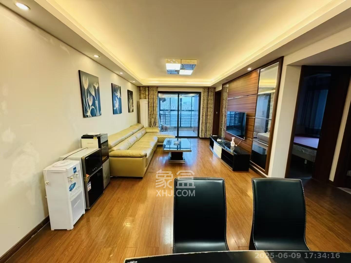 万科金域华府三四期  3室2厅1卫    2600.0元/月 万科金域华府三四期  3室2厅1卫    2600.0元/月