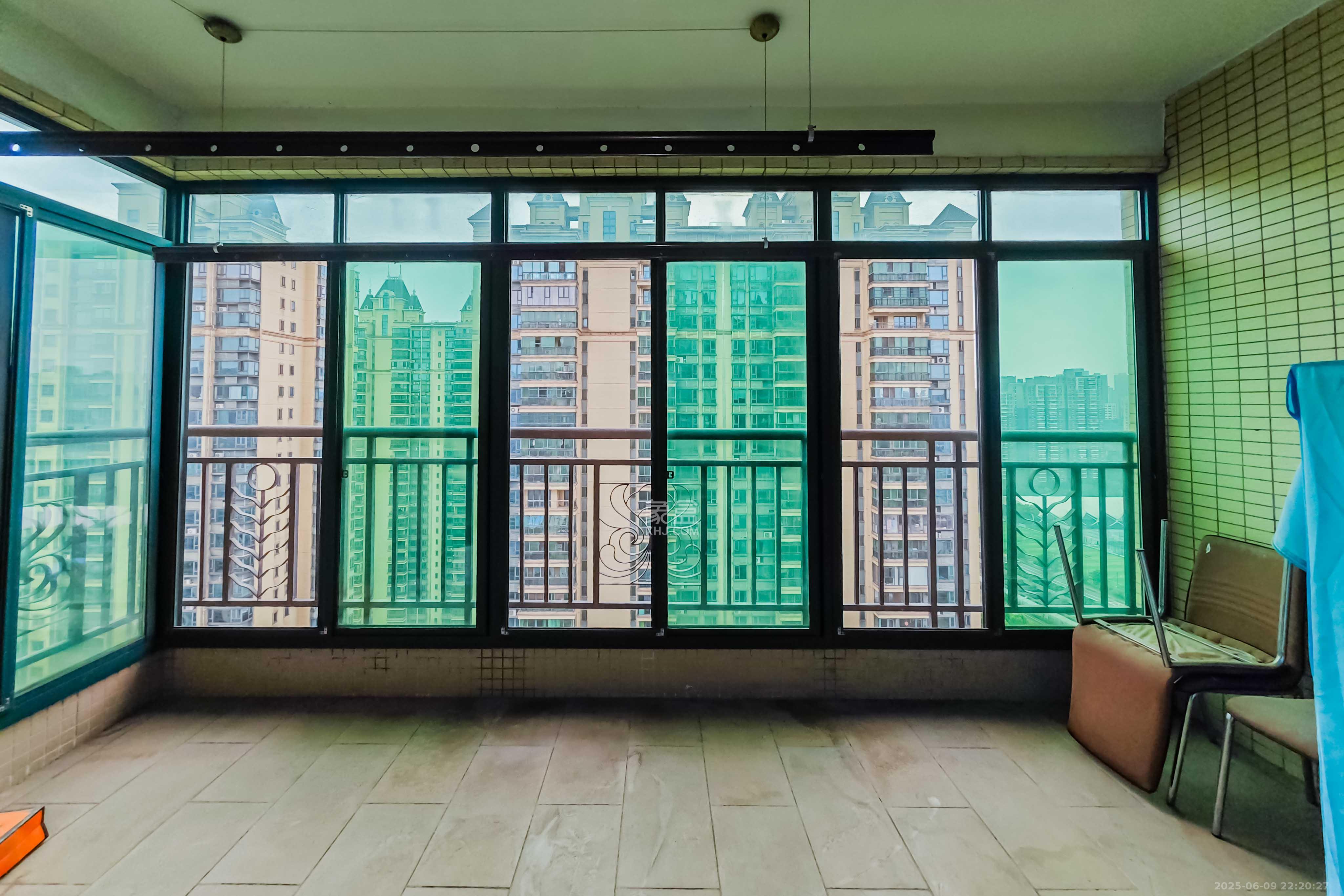 恒大绿洲 3室2厅2卫 150.0万 恒大绿洲 3室2厅2卫 150.0万阳台