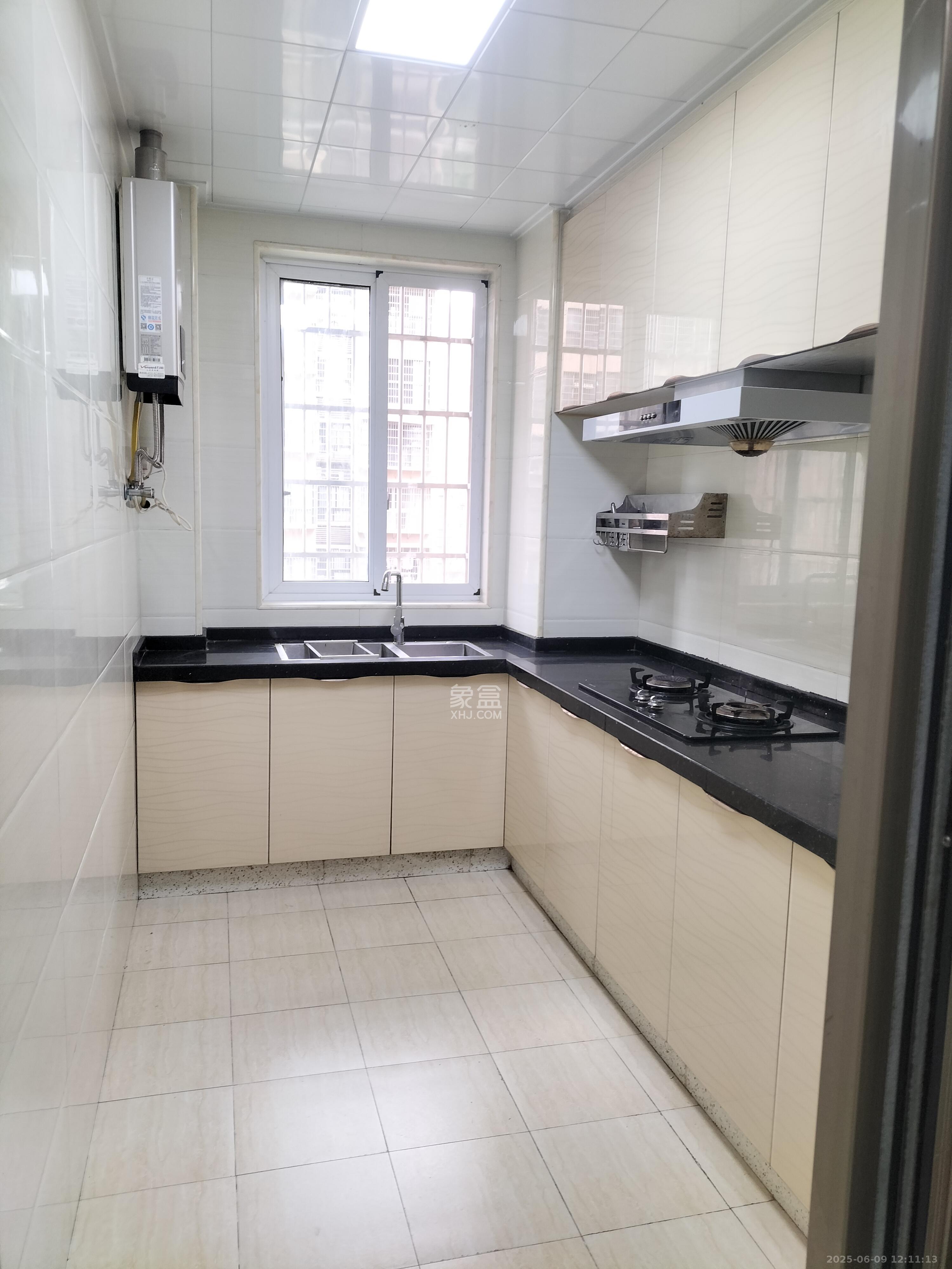 家兴苑  3室2厅1卫    2400.0元/月室内图