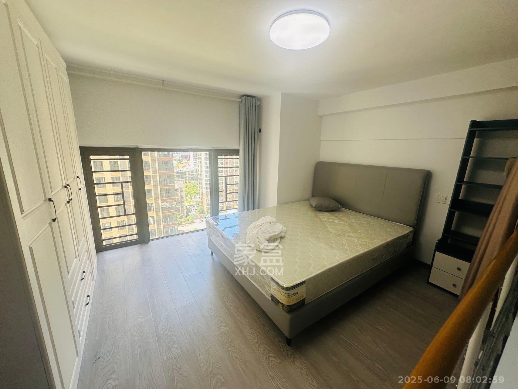 世茂璀璨天城公寓 2室2厅1卫 2000.0元/月 世茂璀璨天城公寓 2室2厅1卫 2000.0元/月室内图