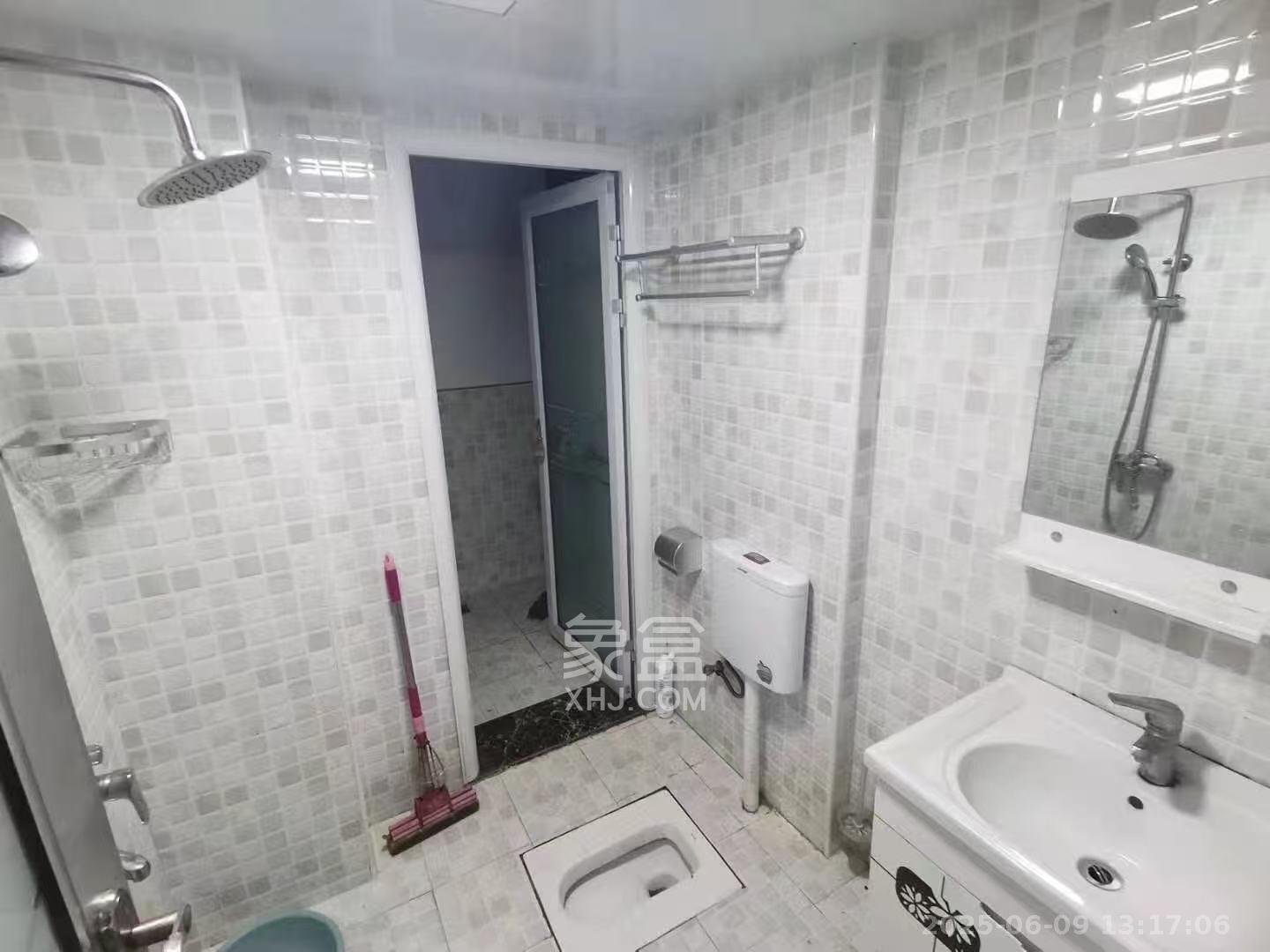 梅溪鑫苑名家  3室2厅1卫    2600.0元/月室内图