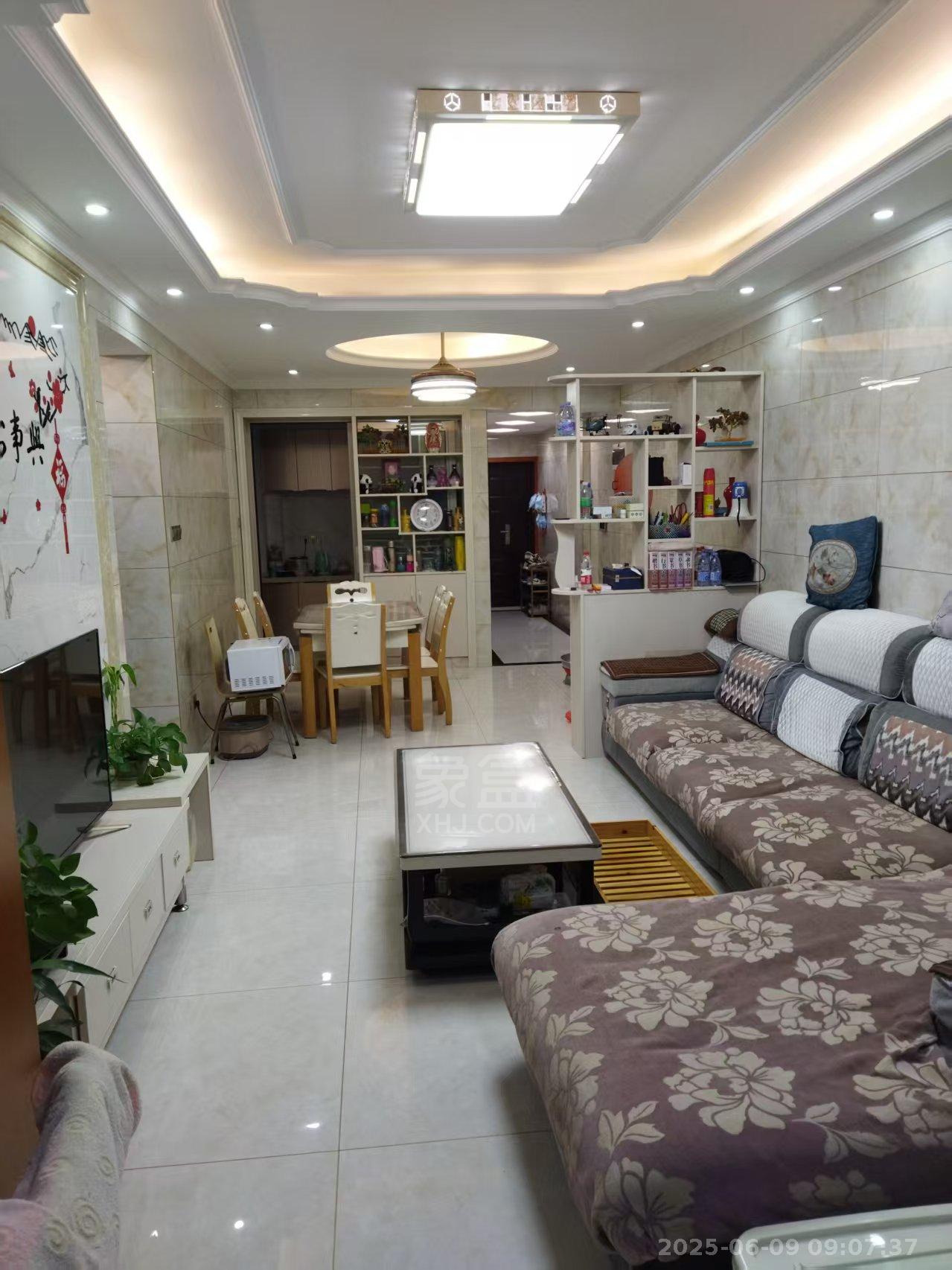 武广国际学苑 3室2厅2卫 2000.0元/月 武广国际学苑 3室2厅2卫 2000.0元/月室内图