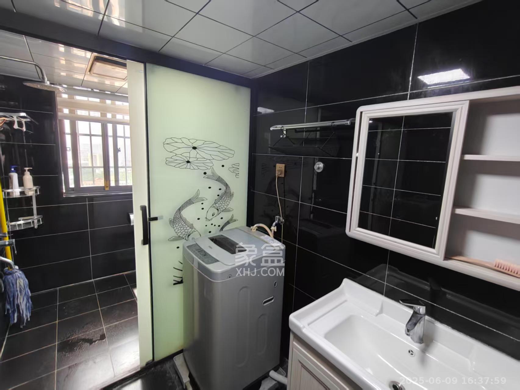 朝正美苑  3室2厅2卫   2600.00元/月室内图