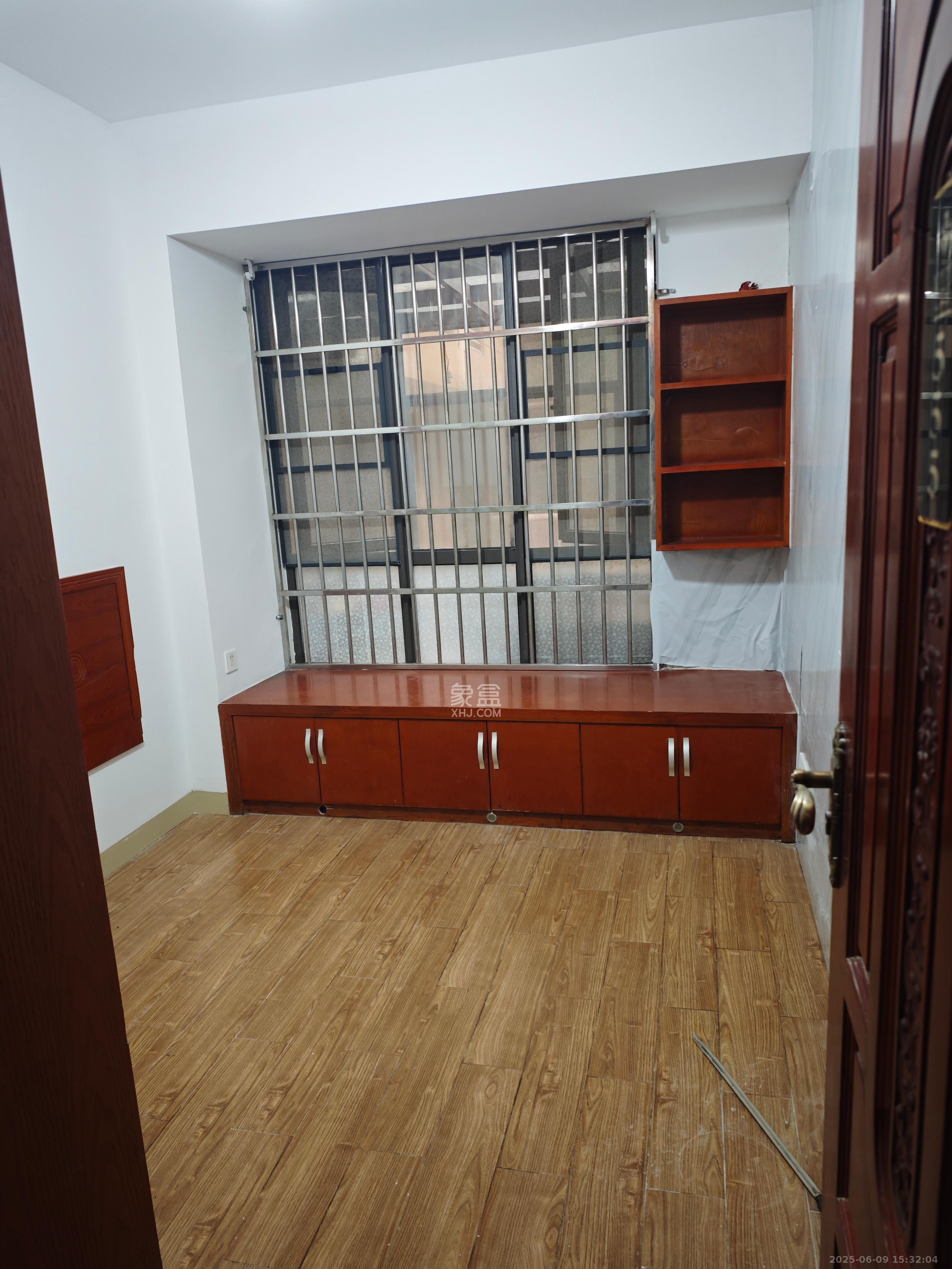 佳兆业水岸新都 3室2厅1卫 1800.0元/月 佳兆业水岸新都 3室2厅1卫 1800.0元/月室内图