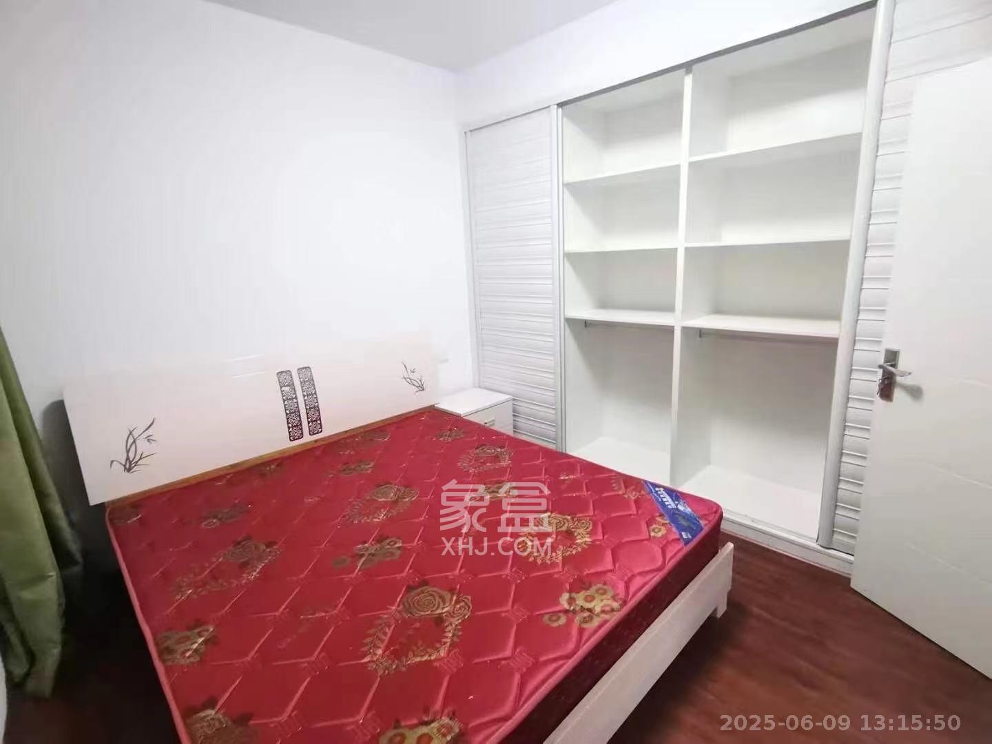 梅溪鑫苑名家  3室2厅1卫    2600.0元/月室内图