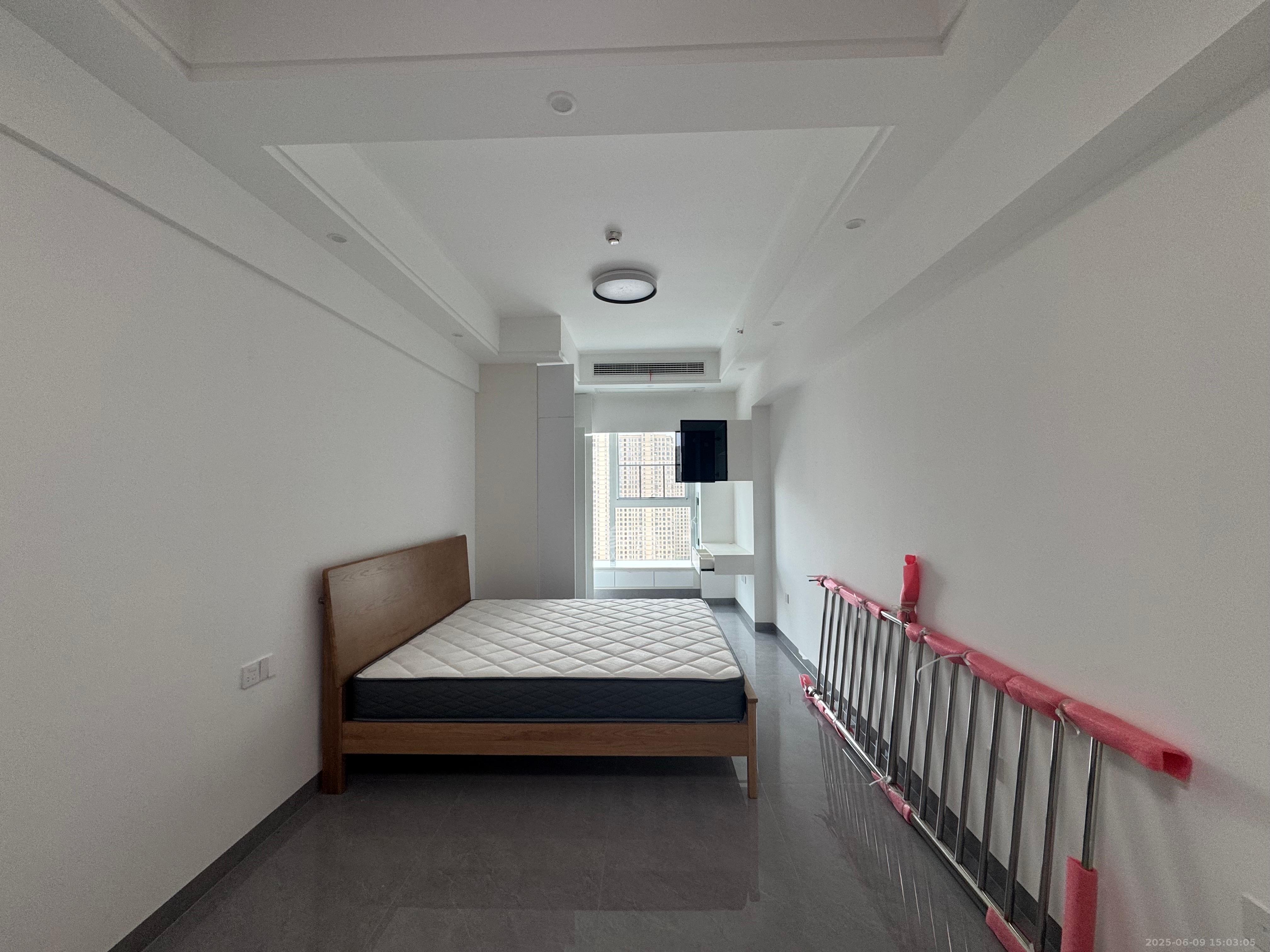 恒大誉府(融誉商业中心) 1室0厅0卫 2000.0元/月 恒大誉府(融誉商业中心) 1室0厅0卫 2000.0元/月室内图