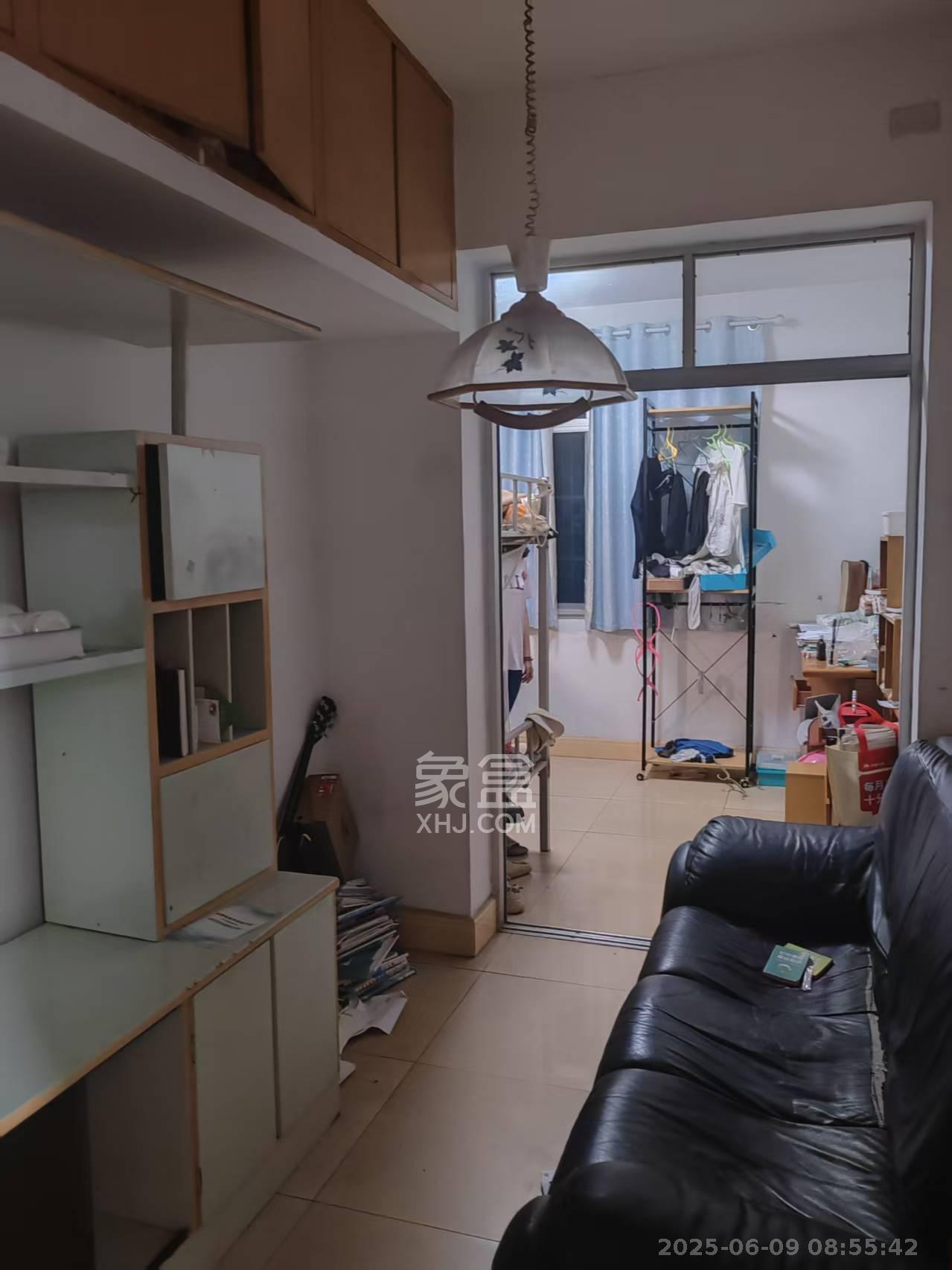 交通技校宿舍 3室1厅1卫 2600.0元/月 交通技校宿舍 3室1厅1卫 2600.0元/月室内图