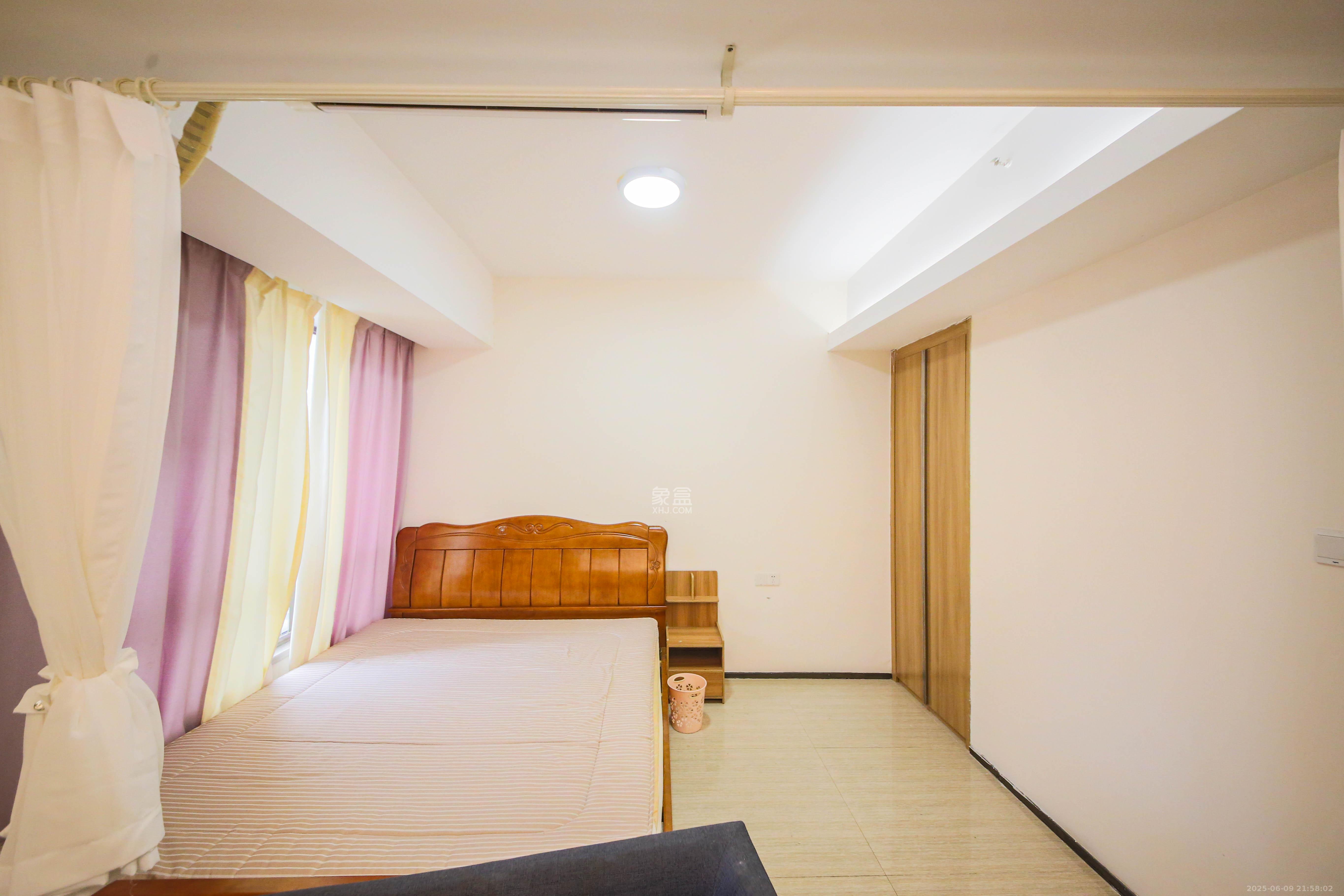 奥林匹克花园贡院三期  1室1厅1卫    25.0万 奥林匹克花园贡院三期  1室1厅1卫    25.0万卧室