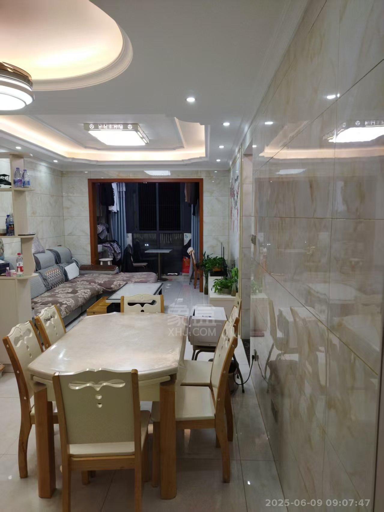 武广国际学苑 3室2厅2卫 2000.0元/月 武广国际学苑 3室2厅2卫 2000.0元/月室内图