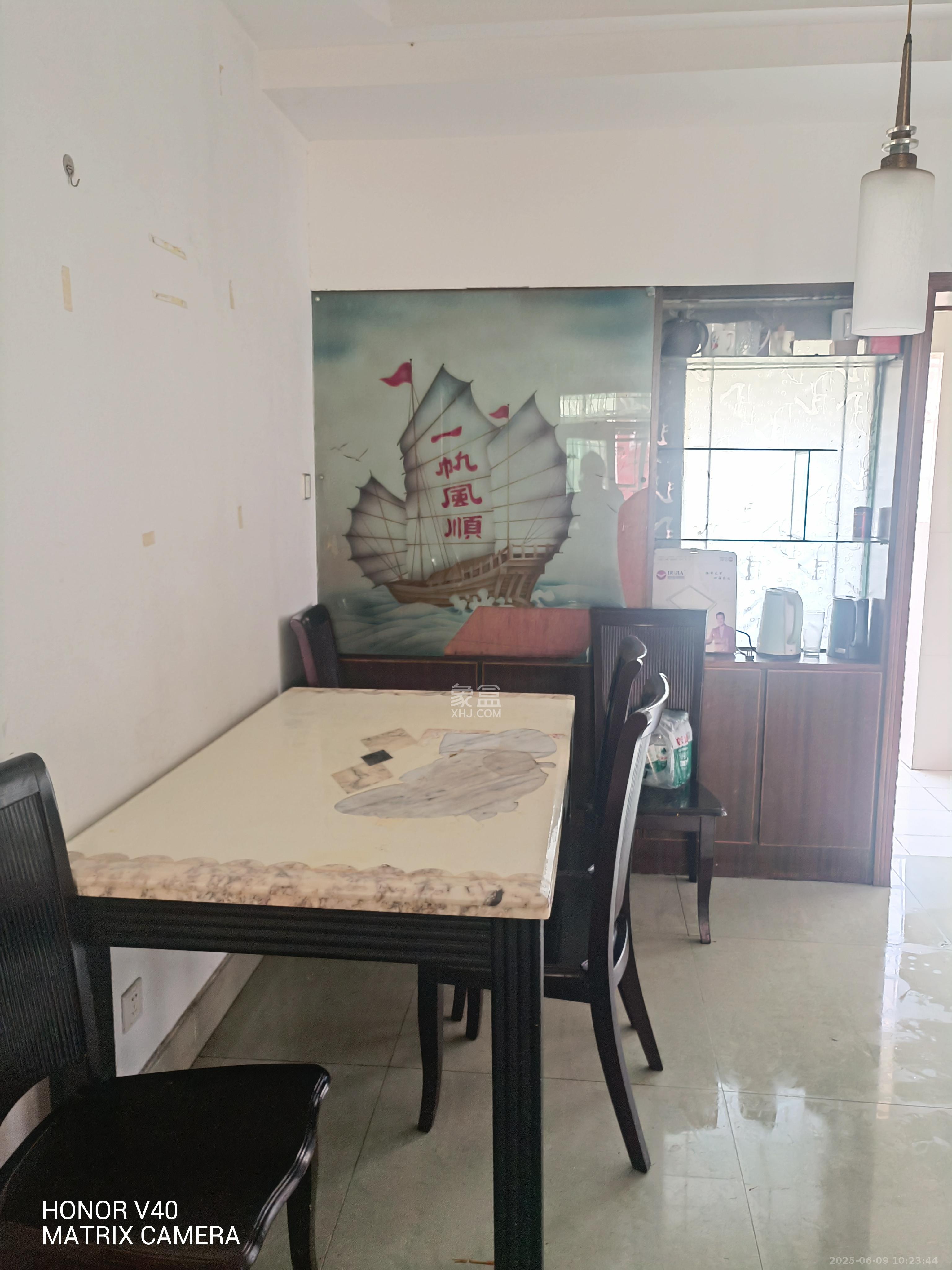 兴和小区  3室2厅1卫   1300.00元/月室内图