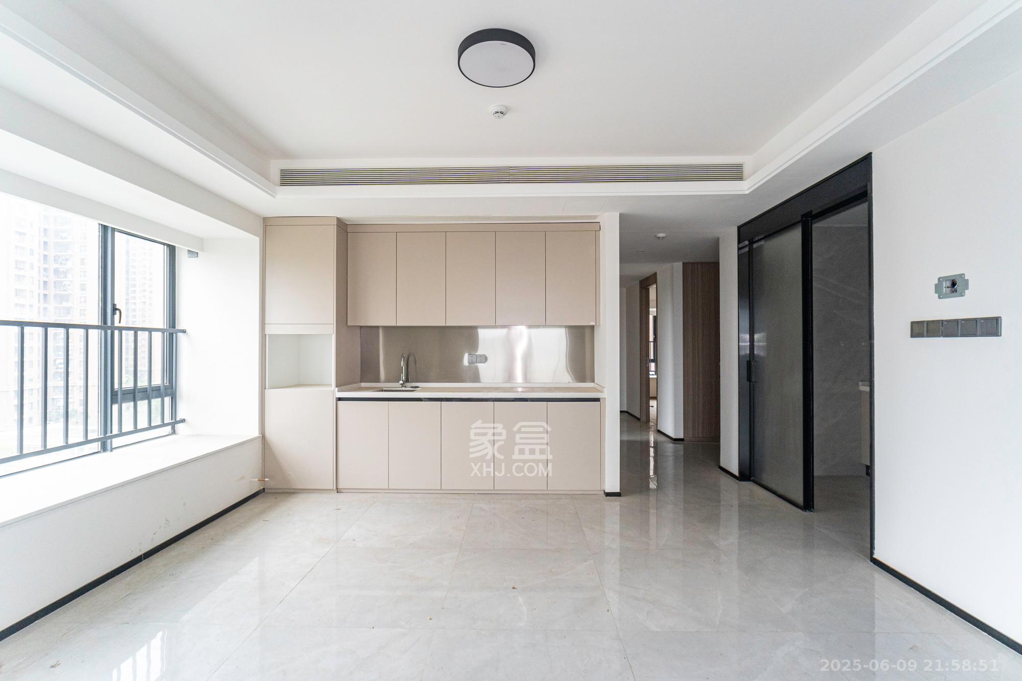 三一云谷 1室0厅0卫 179.8万 三一云谷 1室0厅0卫 179.8万客厅