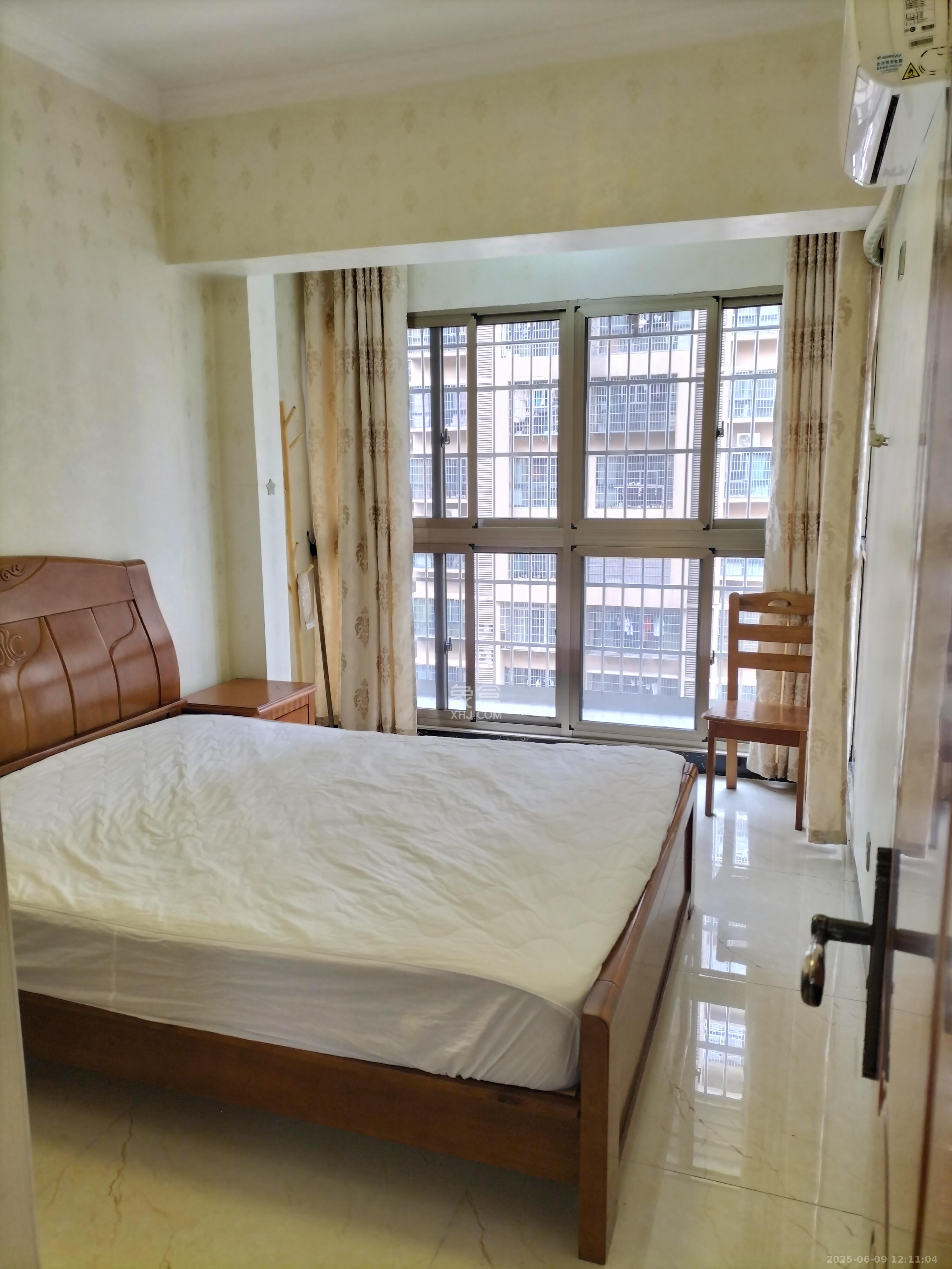 家兴苑 3室2厅1卫 2400.0元/月 家兴苑 3室2厅1卫 2400.0元/月室内图