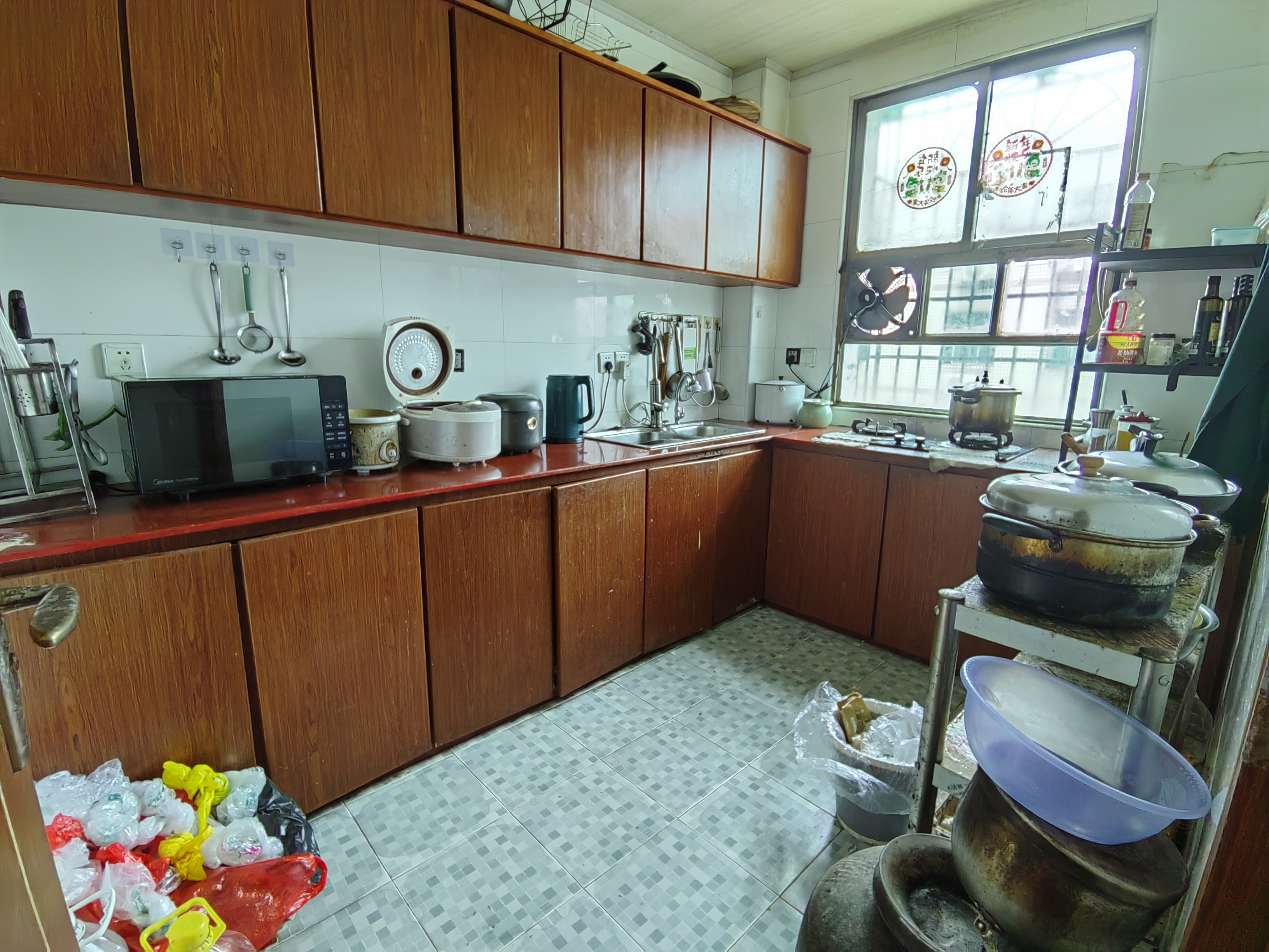 金山社区  3室2厅2卫    33.8万 金山社区  3室2厅2卫    33.8万室内图