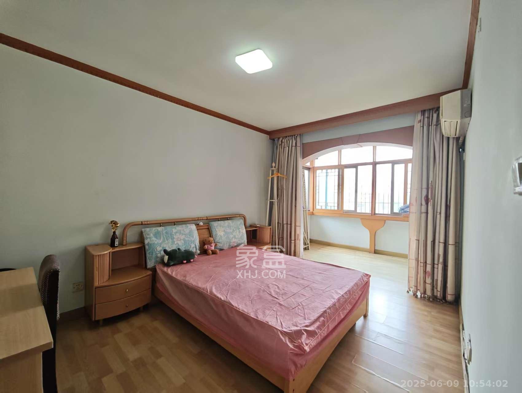 群芳园 1室2厅1卫 2000.0元/月 群芳园 1室2厅1卫 2000.0元/月室内图