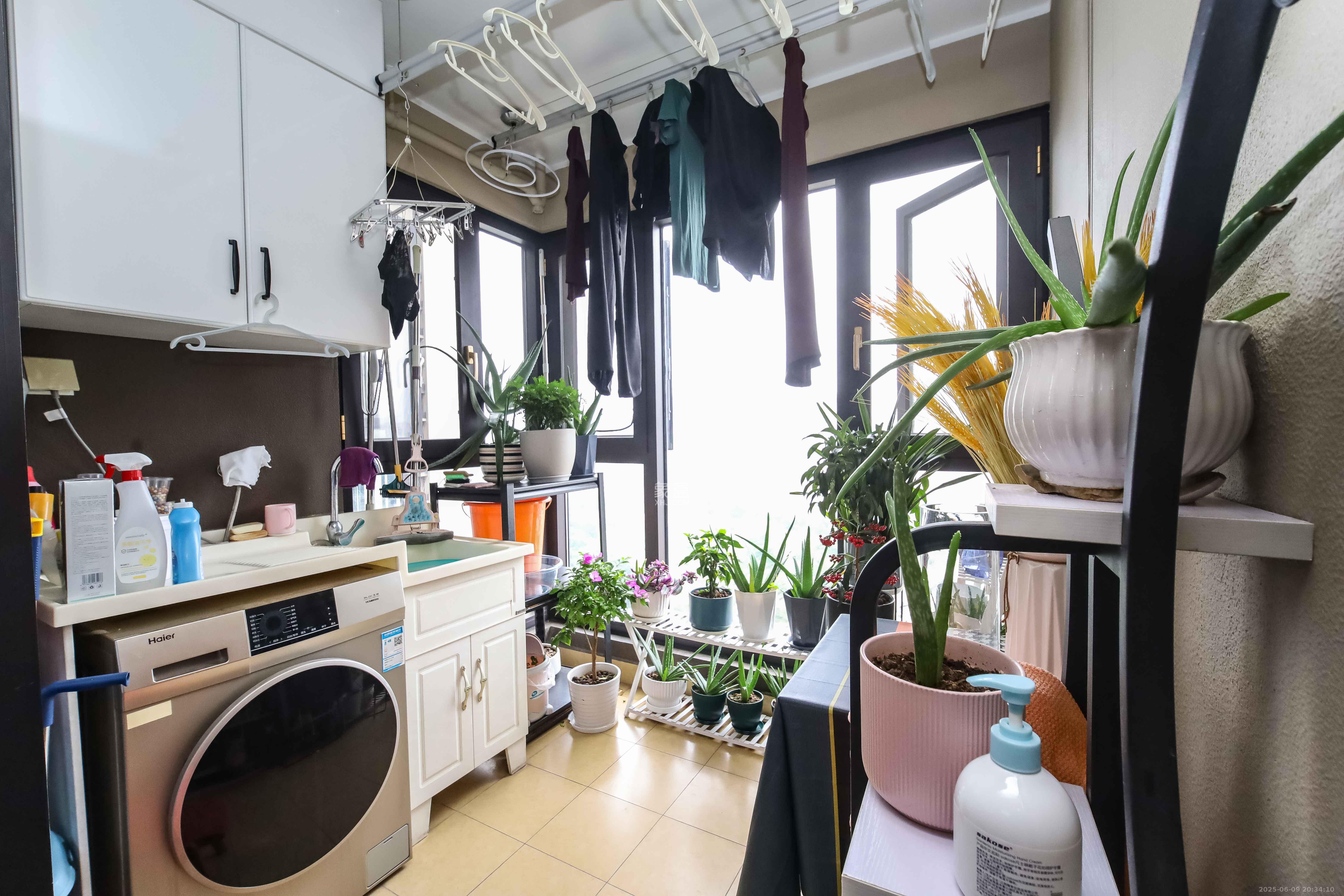 万科金域蓝湾 3室2厅2卫 125.0万 万科金域蓝湾 3室2厅2卫 125.0万阳台