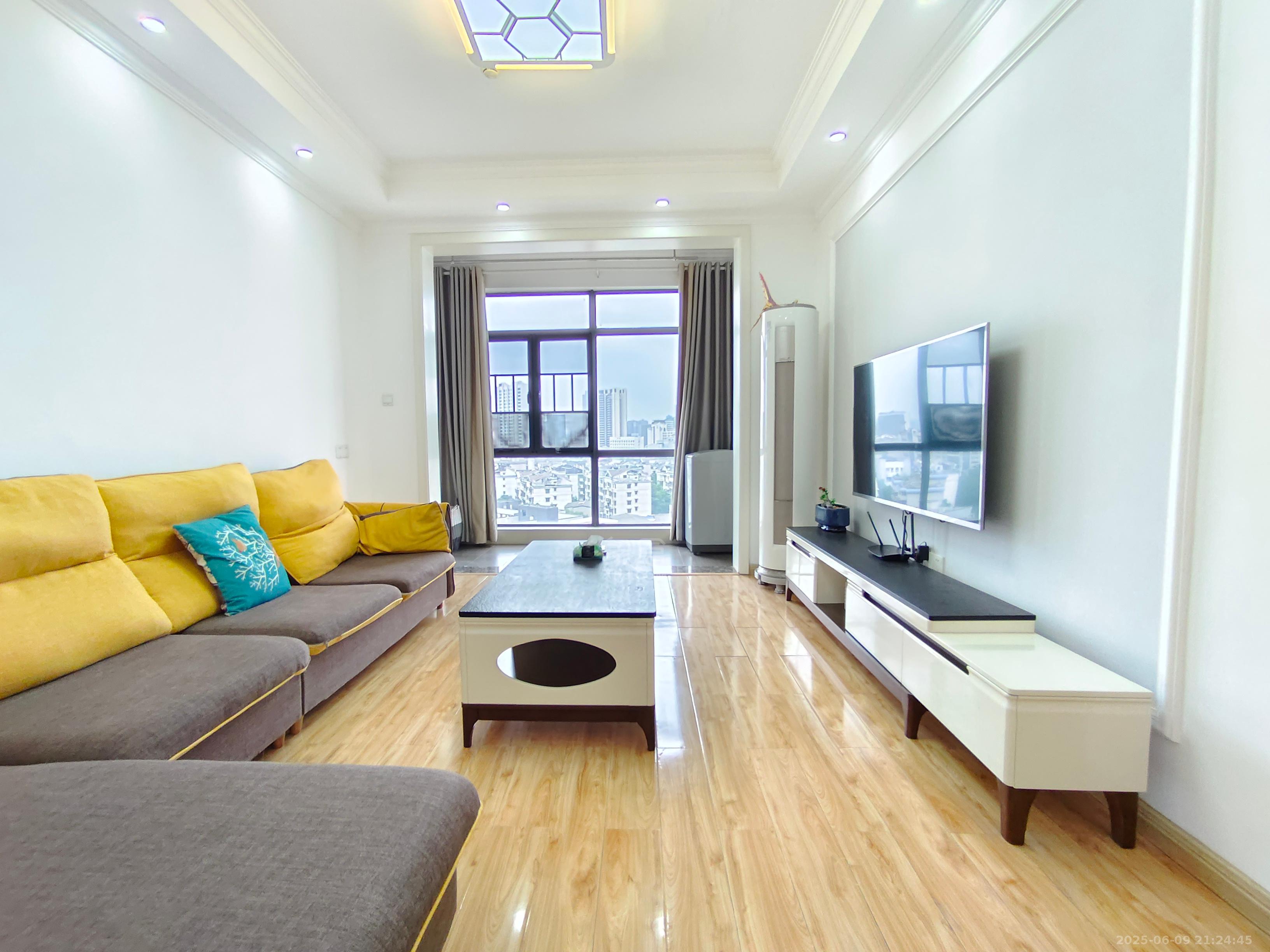 流金岁月-华晨国际 2室2厅1卫 2300.0元/月 流金岁月-华晨国际 2室2厅1卫 2300.0元/月室内图