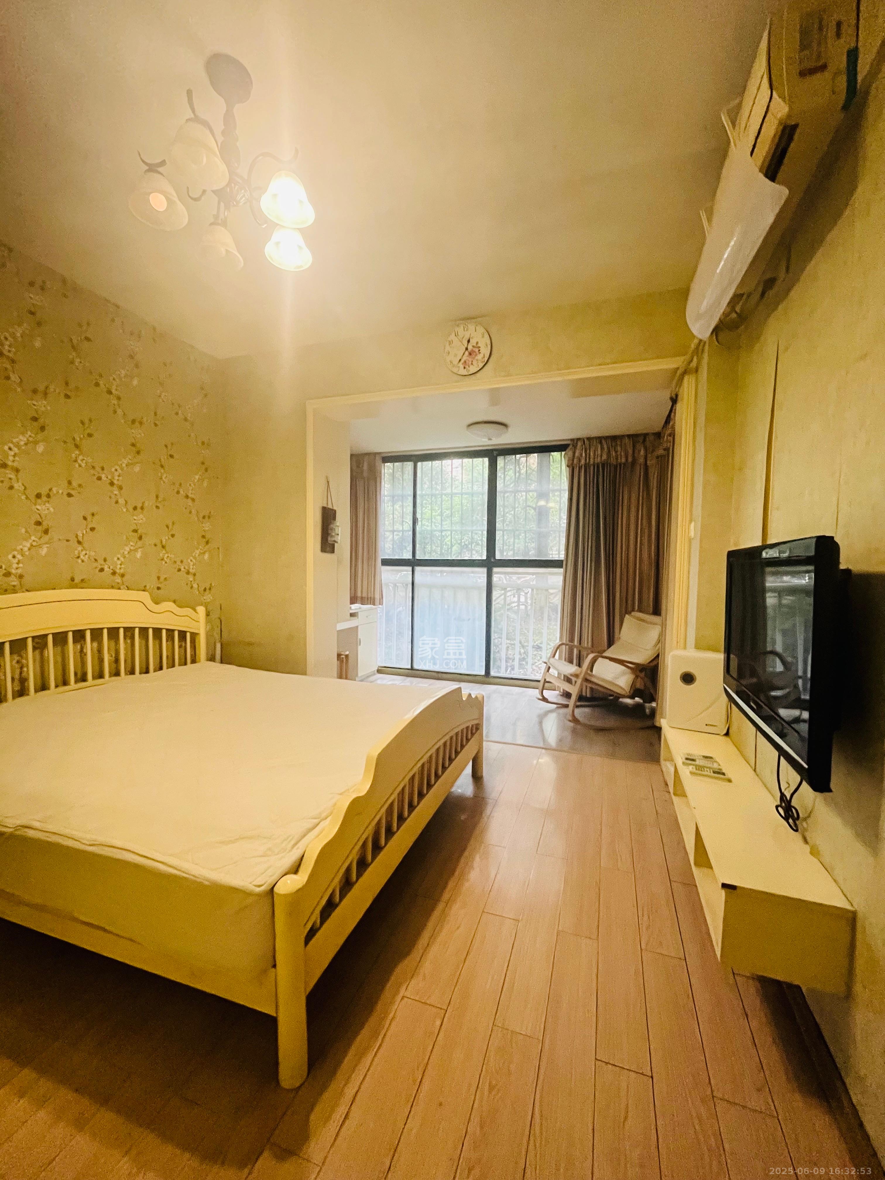 佳阳悦景馨都  1室0厅0卫    3000.0元/月 佳阳悦景馨都  1室0厅0卫    3000.0元/月室内图