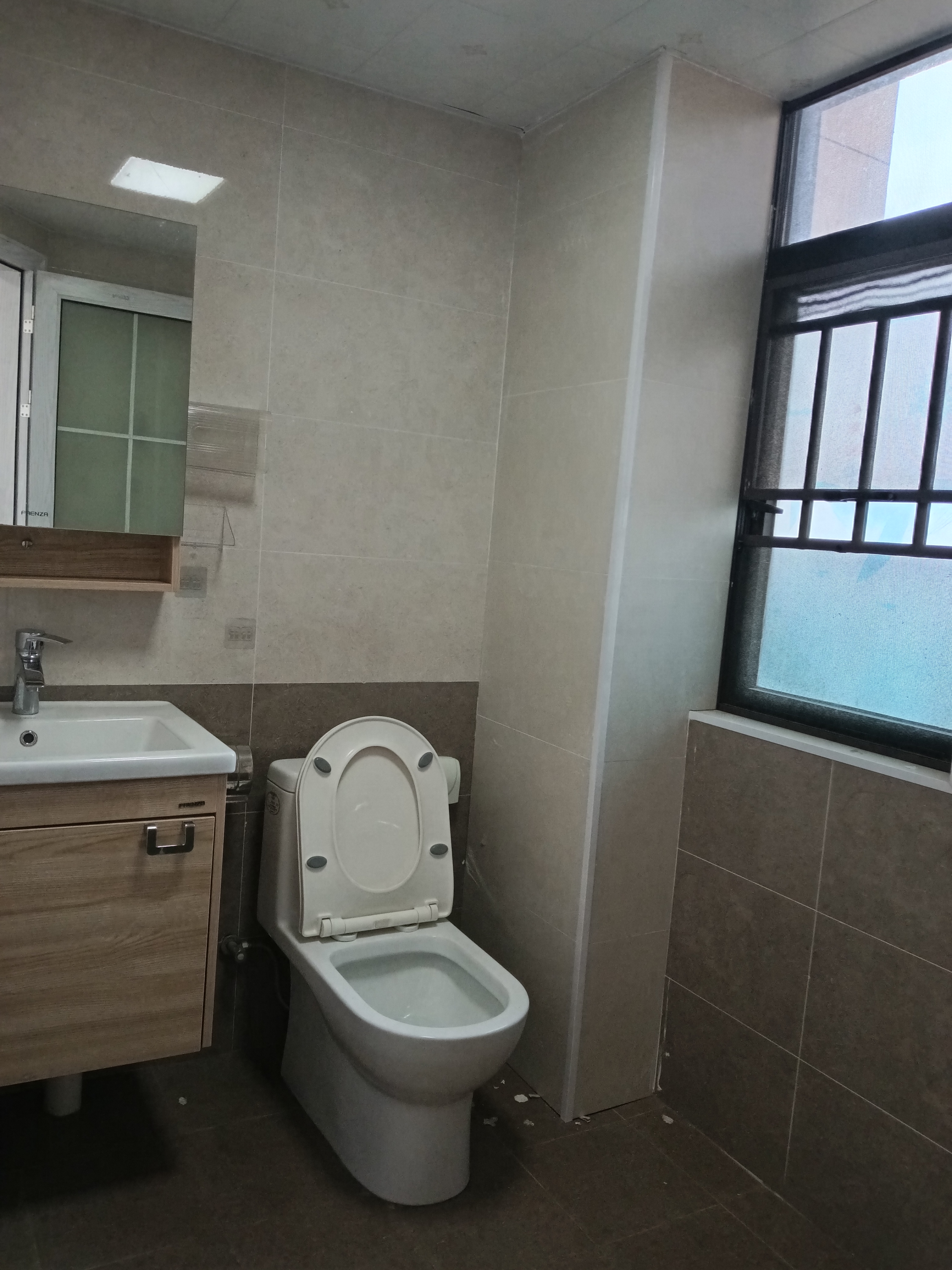 佳源罗马都市 3室2厅2卫 2500.0元/月 佳源罗马都市 3室2厅2卫 2500.0元/月室内图